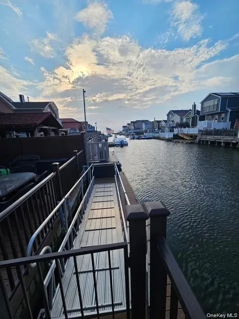 19 13th Road, New York, NY, 2 Bedrooms Bedrooms, 5 Rooms Rooms,1 BathroomBathrooms,Residential,For Rent,13th,0,1038717 19 13th Road, New York, NY, 2 Bedrooms Bedrooms, 5 Rooms Rooms,1 BathroomBathrooms,Residential,For Rent,13th,0,1038717