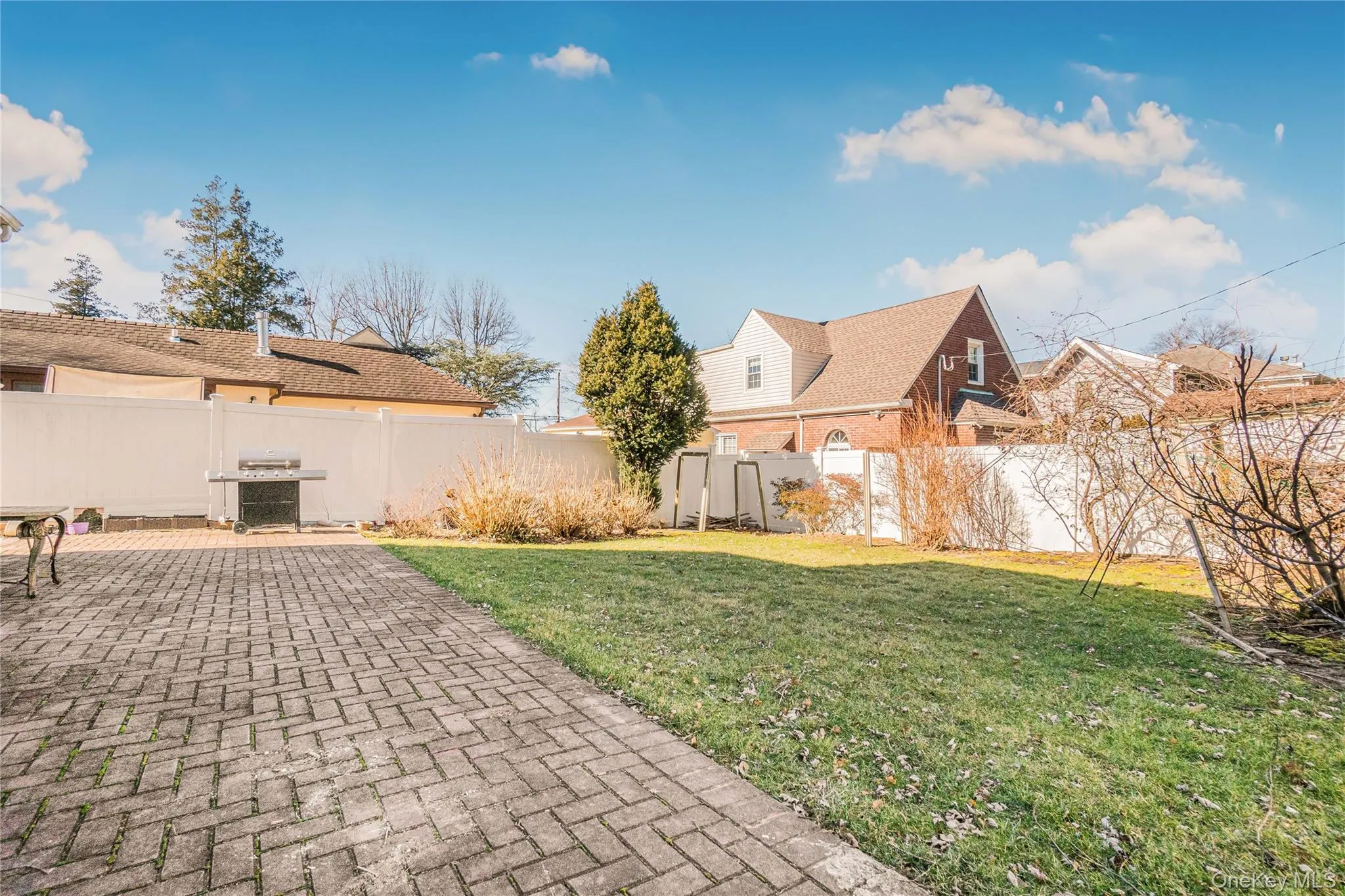15 Broadway, North Hempstead, NY, 3 Bedrooms Bedrooms, 7 Rooms Rooms,2 BathroomsBathrooms,Residential Lease,For Rent,Broadway,0,1038726 15 Broadway, North Hempstead, NY, 3 Bedrooms Bedrooms, 7 Rooms Rooms,2 BathroomsBathrooms,Residential Lease,For Rent,Broadway,0,1038726