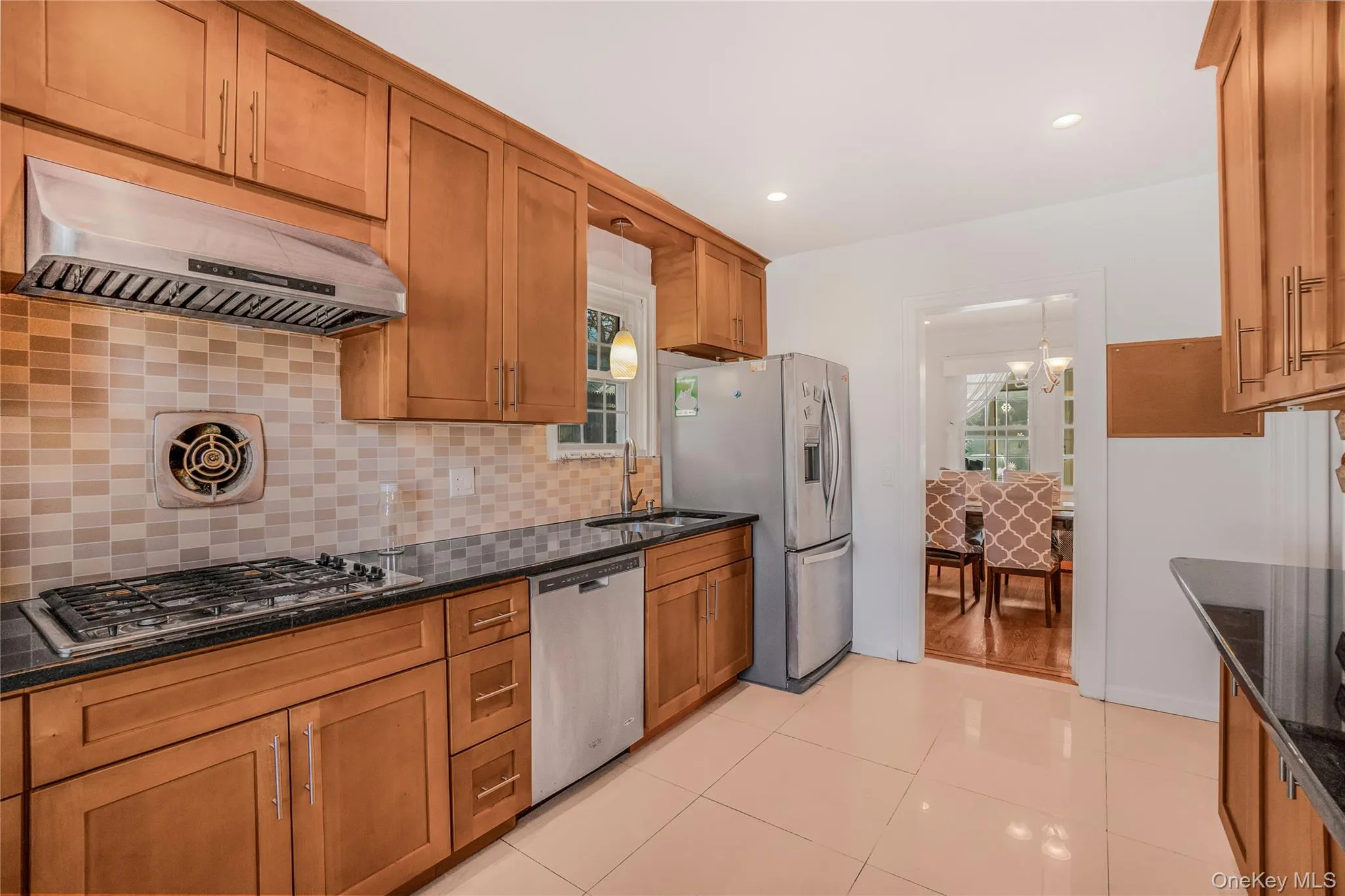 15 Broadway, North Hempstead, NY, 3 Bedrooms Bedrooms, 7 Rooms Rooms,2 BathroomsBathrooms,Residential Lease,For Rent,Broadway,0,1038726 15 Broadway, North Hempstead, NY, 3 Bedrooms Bedrooms, 7 Rooms Rooms,2 BathroomsBathrooms,Residential Lease,For Rent,Broadway,0,1038726