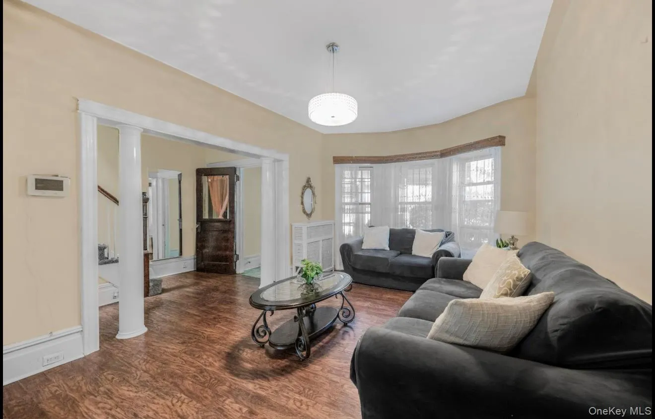 16 Adler Place, New York, NY, 4 Bedrooms Bedrooms, 7 Rooms Rooms,1 BathroomBathrooms,Residential,For Rent,Adler,0,1038735 16 Adler Place, New York, NY, 4 Bedrooms Bedrooms, 7 Rooms Rooms,1 BathroomBathrooms,Residential,For Rent,Adler,0,1038735