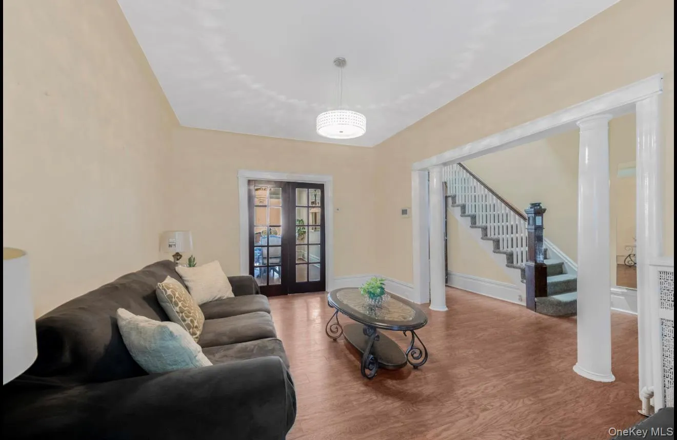 16 Adler Place, New York, NY, 4 Bedrooms Bedrooms, 7 Rooms Rooms,1 BathroomBathrooms,Residential,For Rent,Adler,0,1038735 16 Adler Place, New York, NY, 4 Bedrooms Bedrooms, 7 Rooms Rooms,1 BathroomBathrooms,Residential,For Rent,Adler,0,1038735