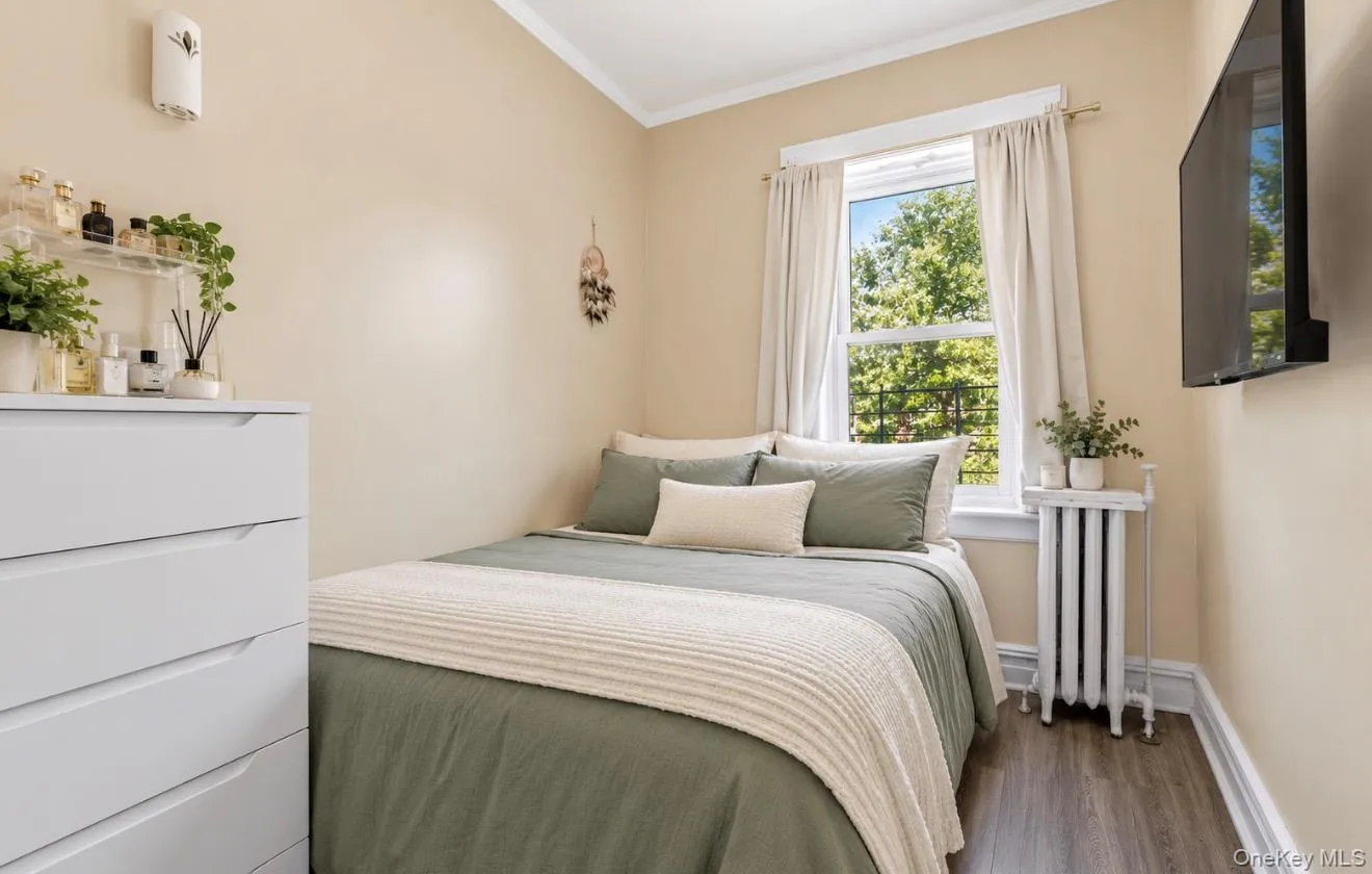16 Adler Place, New York, NY, 4 Bedrooms Bedrooms, 7 Rooms Rooms,1 BathroomBathrooms,Residential,For Rent,Adler,0,1038735 16 Adler Place, New York, NY, 4 Bedrooms Bedrooms, 7 Rooms Rooms,1 BathroomBathrooms,Residential,For Rent,Adler,0,1038735