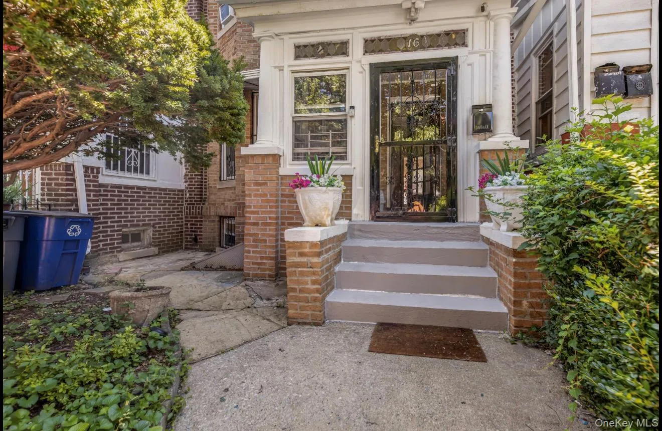 16 Adler Place, New York, NY, 4 Bedrooms Bedrooms, 7 Rooms Rooms,1 BathroomBathrooms,Residential,For Rent,Adler,0,1038735 16 Adler Place, New York, NY, 4 Bedrooms Bedrooms, 7 Rooms Rooms,1 BathroomBathrooms,Residential,For Rent,Adler,0,1038735