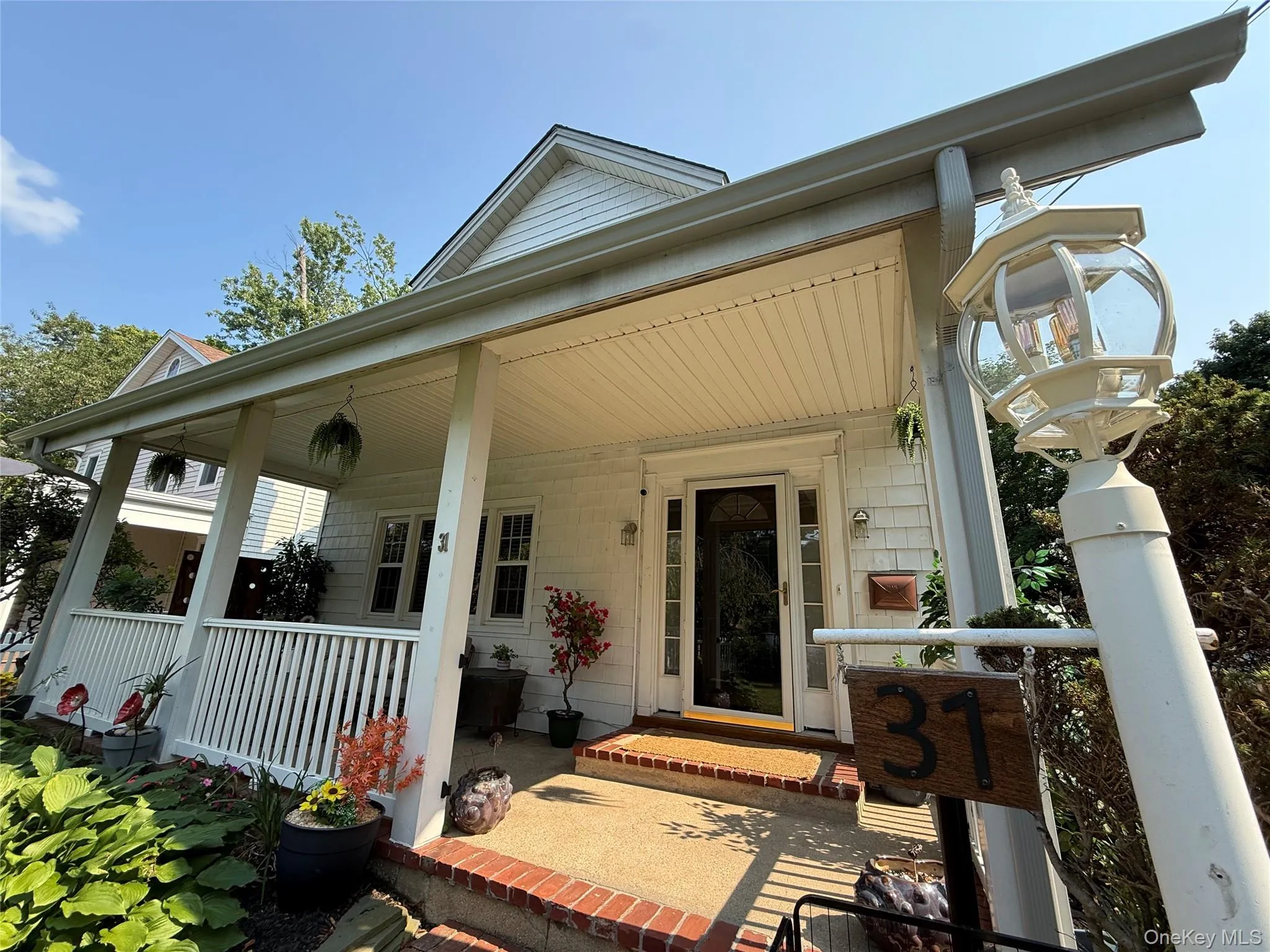 31 Jacobson Avenue, Huntington, NY, 3 Bedrooms Bedrooms, 8 Rooms Rooms,2 BathroomsBathrooms,Residential Lease,For Rent,Jacobson,0,1038738 31 Jacobson Avenue, Huntington, NY, 3 Bedrooms Bedrooms, 8 Rooms Rooms,2 BathroomsBathrooms,Residential Lease,For Rent,Jacobson,0,1038738