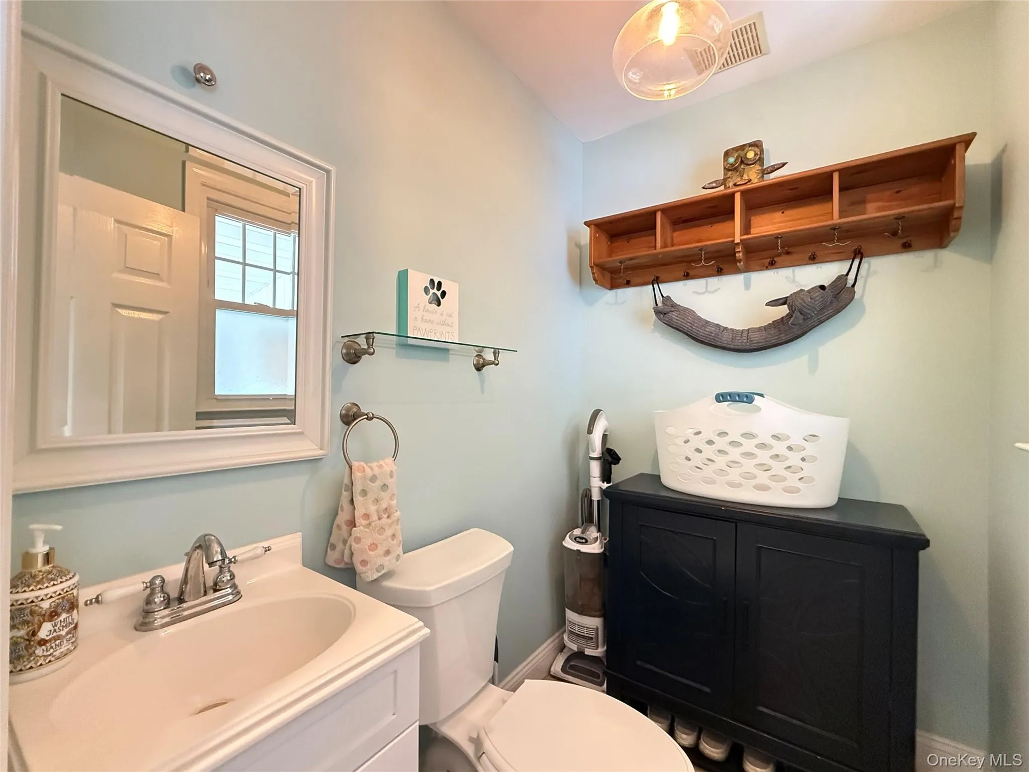31 Jacobson Avenue, Huntington, NY, 3 Bedrooms Bedrooms, 8 Rooms Rooms,2 BathroomsBathrooms,Residential Lease,For Rent,Jacobson,0,1038738 31 Jacobson Avenue, Huntington, NY, 3 Bedrooms Bedrooms, 8 Rooms Rooms,2 BathroomsBathrooms,Residential Lease,For Rent,Jacobson,0,1038738
