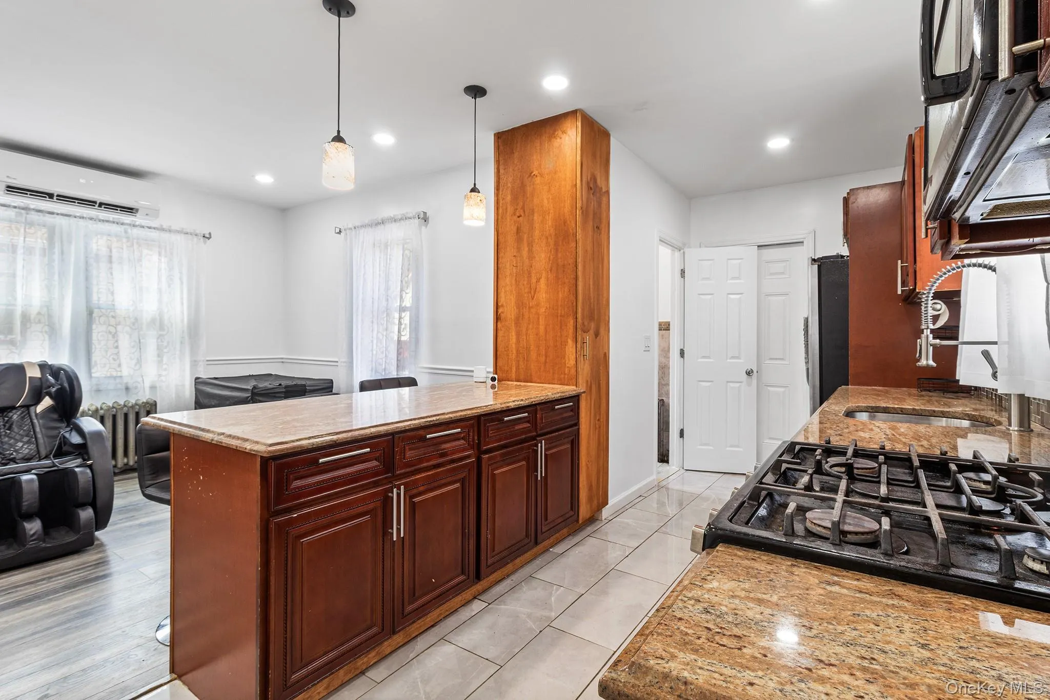 129 Lawson Street, Hempstead, NY, 3 Bedrooms Bedrooms, 5 Rooms Rooms,2 BathroomsBathrooms,Residential,For Rent,Lawson,0,1038742 129 Lawson Street, Hempstead, NY, 3 Bedrooms Bedrooms, 5 Rooms Rooms,2 BathroomsBathrooms,Residential,For Rent,Lawson,0,1038742