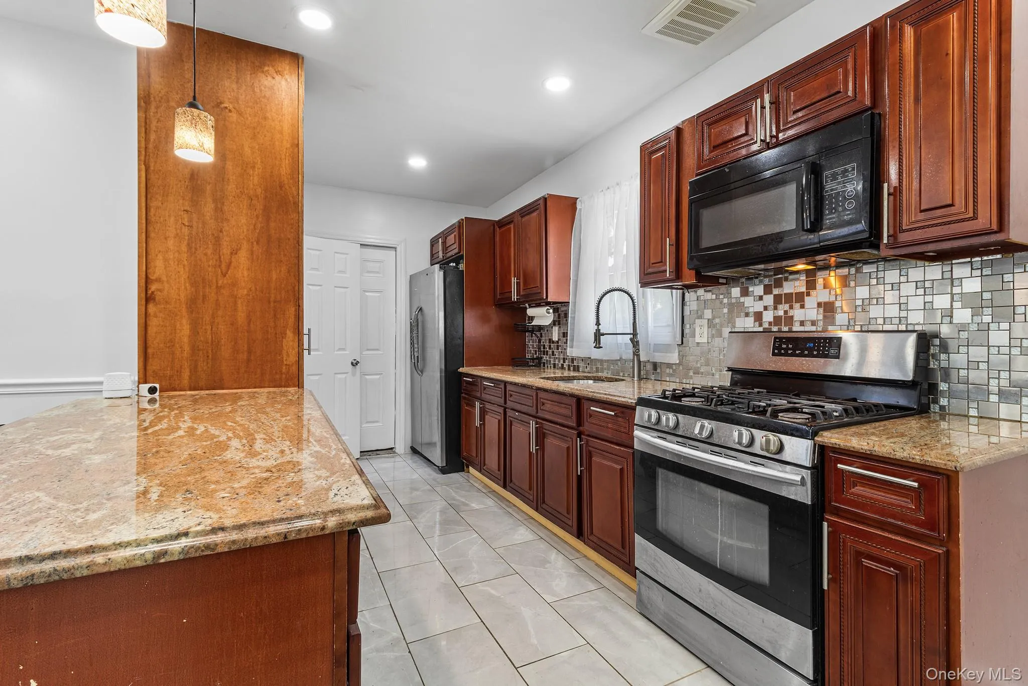 129 Lawson Street, Hempstead, NY, 3 Bedrooms Bedrooms, 5 Rooms Rooms,2 BathroomsBathrooms,Residential,For Rent,Lawson,0,1038742 129 Lawson Street, Hempstead, NY, 3 Bedrooms Bedrooms, 5 Rooms Rooms,2 BathroomsBathrooms,Residential,For Rent,Lawson,0,1038742