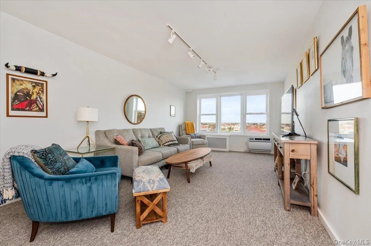 1 Broadway, Long Beach, NY, 1 Bedroom Bedrooms, 4 Rooms Rooms,1 BathroomBathrooms,Residential Lease,For Rent,Broadway,0,1038749 1 Broadway, Long Beach, NY, 1 Bedroom Bedrooms, 4 Rooms Rooms,1 BathroomBathrooms,Residential Lease,For Rent,Broadway,0,1038749