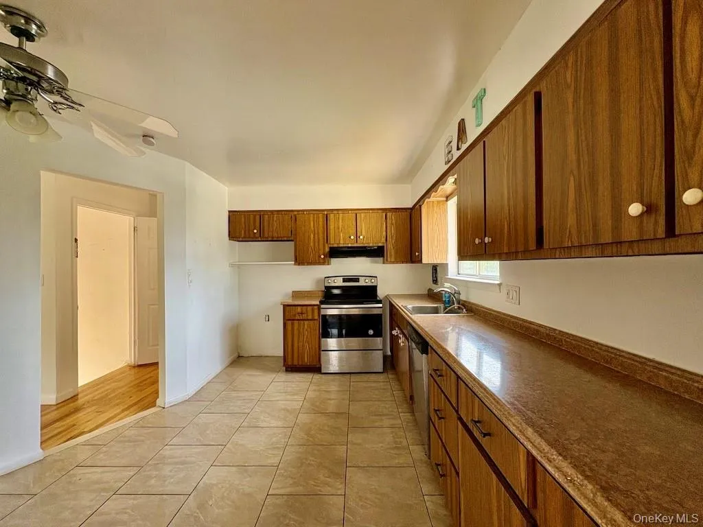 750 Rockaway Avenue, Hempstead, NY, 3 Bedrooms Bedrooms, 6 Rooms Rooms,1 BathroomBathrooms,Residential Lease,For Rent,Rockaway,0,1038750 750 Rockaway Avenue, Hempstead, NY, 3 Bedrooms Bedrooms, 6 Rooms Rooms,1 BathroomBathrooms,Residential Lease,For Rent,Rockaway,0,1038750