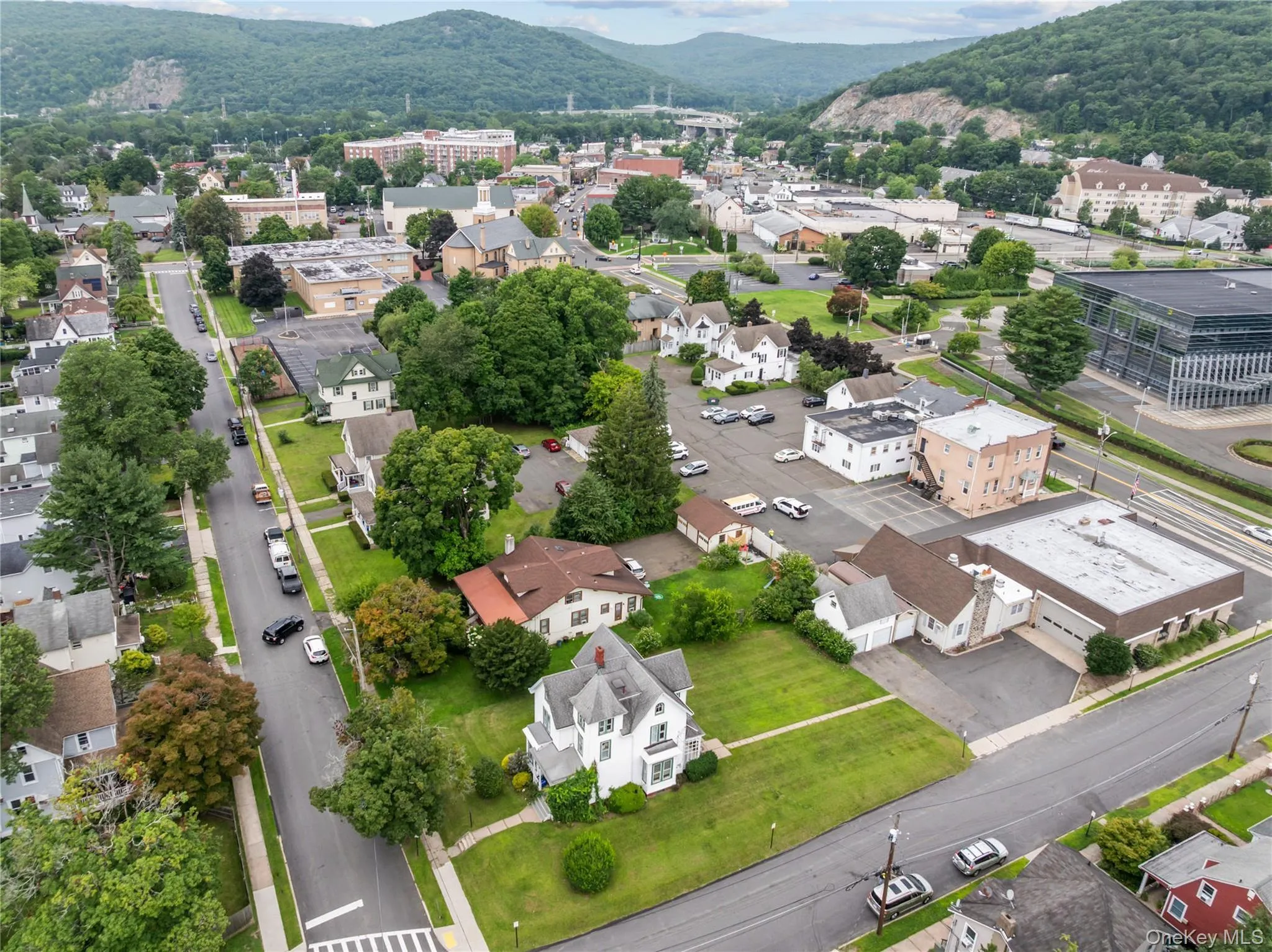 20 Clinton Place, Ramapo, NY, 4 Bedrooms Bedrooms, 6 Rooms Rooms,1 BathroomBathrooms,Residential,For Rent,Clinton,0,1038751 20 Clinton Place, Ramapo, NY, 4 Bedrooms Bedrooms, 6 Rooms Rooms,1 BathroomBathrooms,Residential,For Rent,Clinton,0,1038751