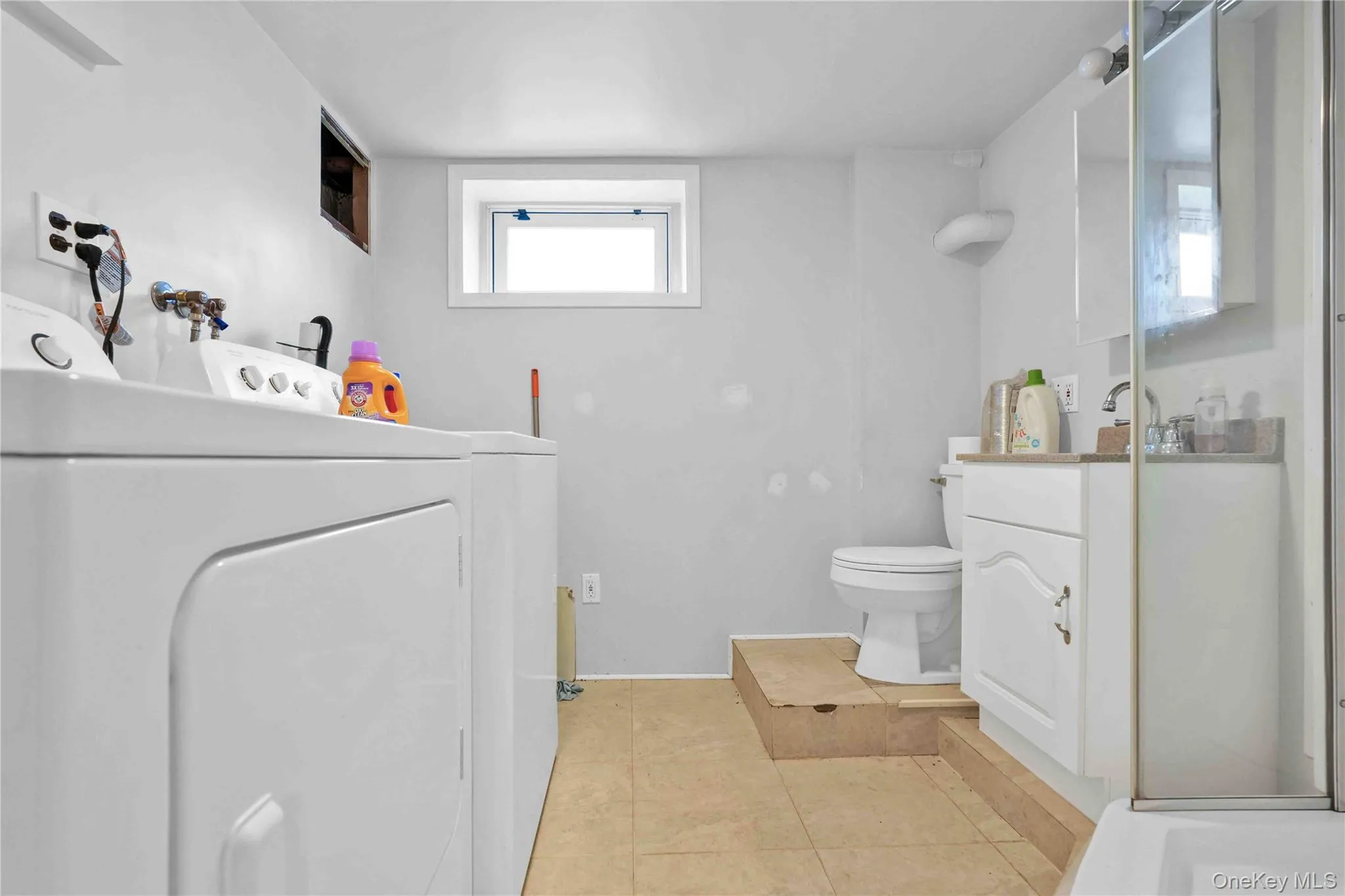 35 Mayfair Avenue, Hempstead, NY, 3 Bedrooms Bedrooms, 7 Rooms Rooms,2 BathroomsBathrooms,Residential,For Rent,Mayfair,0,1038755 35 Mayfair Avenue, Hempstead, NY, 3 Bedrooms Bedrooms, 7 Rooms Rooms,2 BathroomsBathrooms,Residential,For Rent,Mayfair,0,1038755