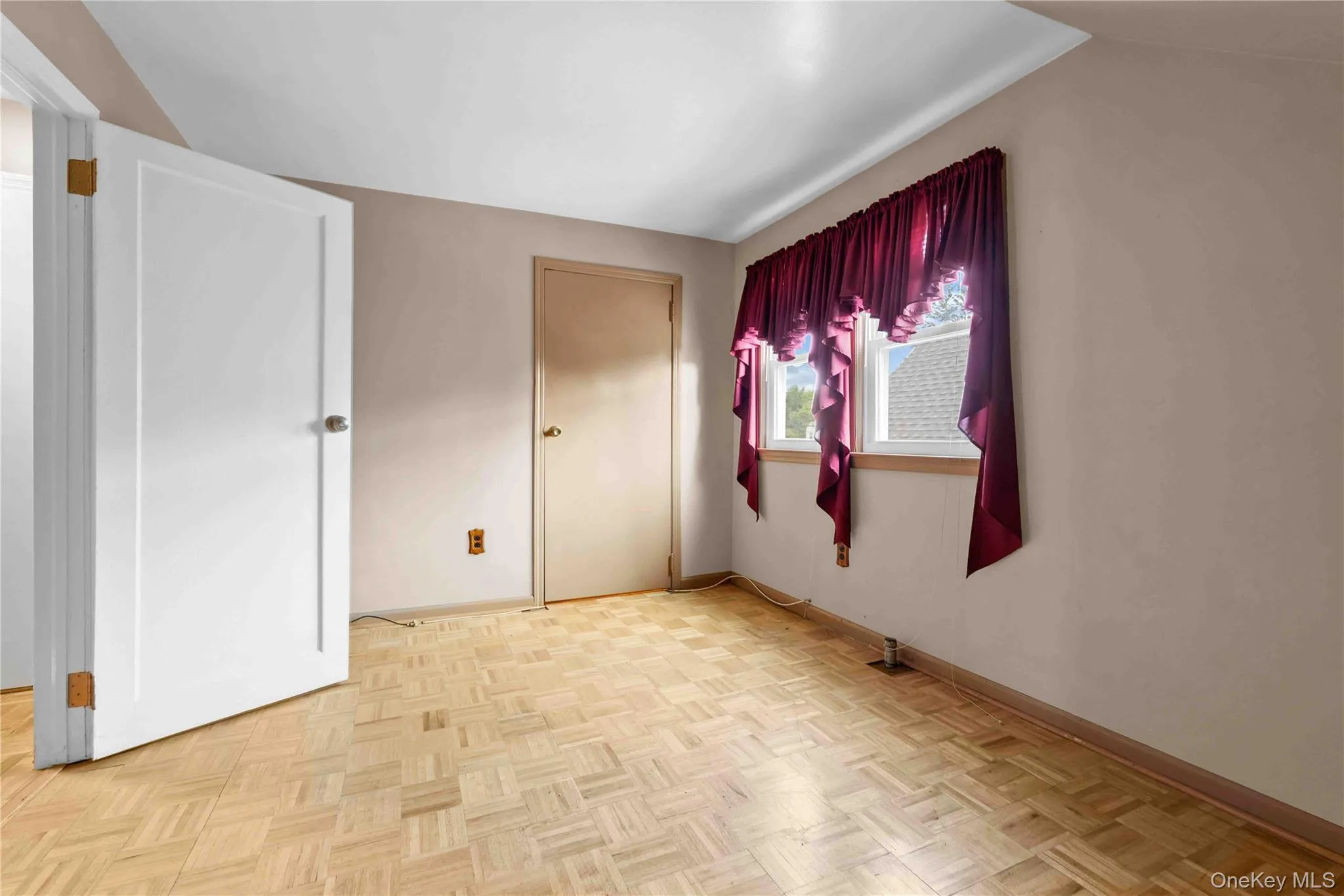 35 Mayfair Avenue, Hempstead, NY, 3 Bedrooms Bedrooms, 7 Rooms Rooms,2 BathroomsBathrooms,Residential,For Rent,Mayfair,0,1038755 35 Mayfair Avenue, Hempstead, NY, 3 Bedrooms Bedrooms, 7 Rooms Rooms,2 BathroomsBathrooms,Residential,For Rent,Mayfair,0,1038755