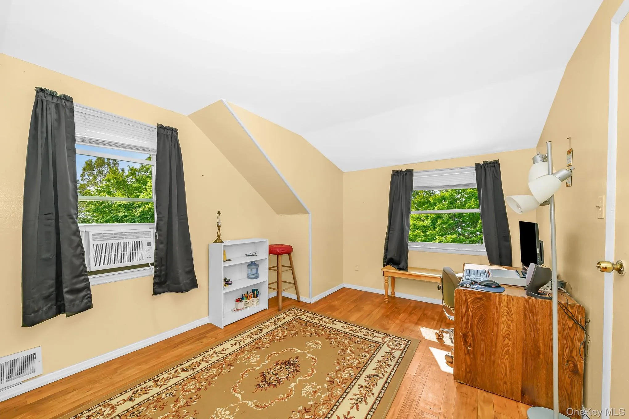 214 Root Avenue, Islip, NY, 4 Bedrooms Bedrooms, 8 Rooms Rooms,2 BathroomsBathrooms,Residential,For Rent,Root,0,1038760 214 Root Avenue, Islip, NY, 4 Bedrooms Bedrooms, 8 Rooms Rooms,2 BathroomsBathrooms,Residential,For Rent,Root,0,1038760