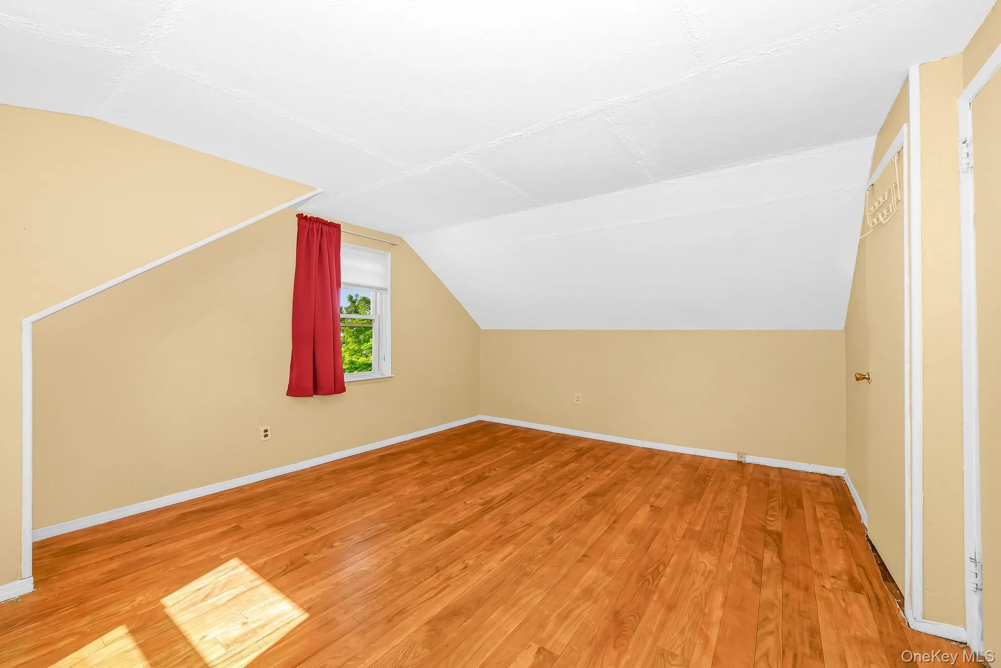 214 Root Avenue, Islip, NY, 4 Bedrooms Bedrooms, 8 Rooms Rooms,2 BathroomsBathrooms,Residential,For Rent,Root,0,1038760 214 Root Avenue, Islip, NY, 4 Bedrooms Bedrooms, 8 Rooms Rooms,2 BathroomsBathrooms,Residential,For Rent,Root,0,1038760