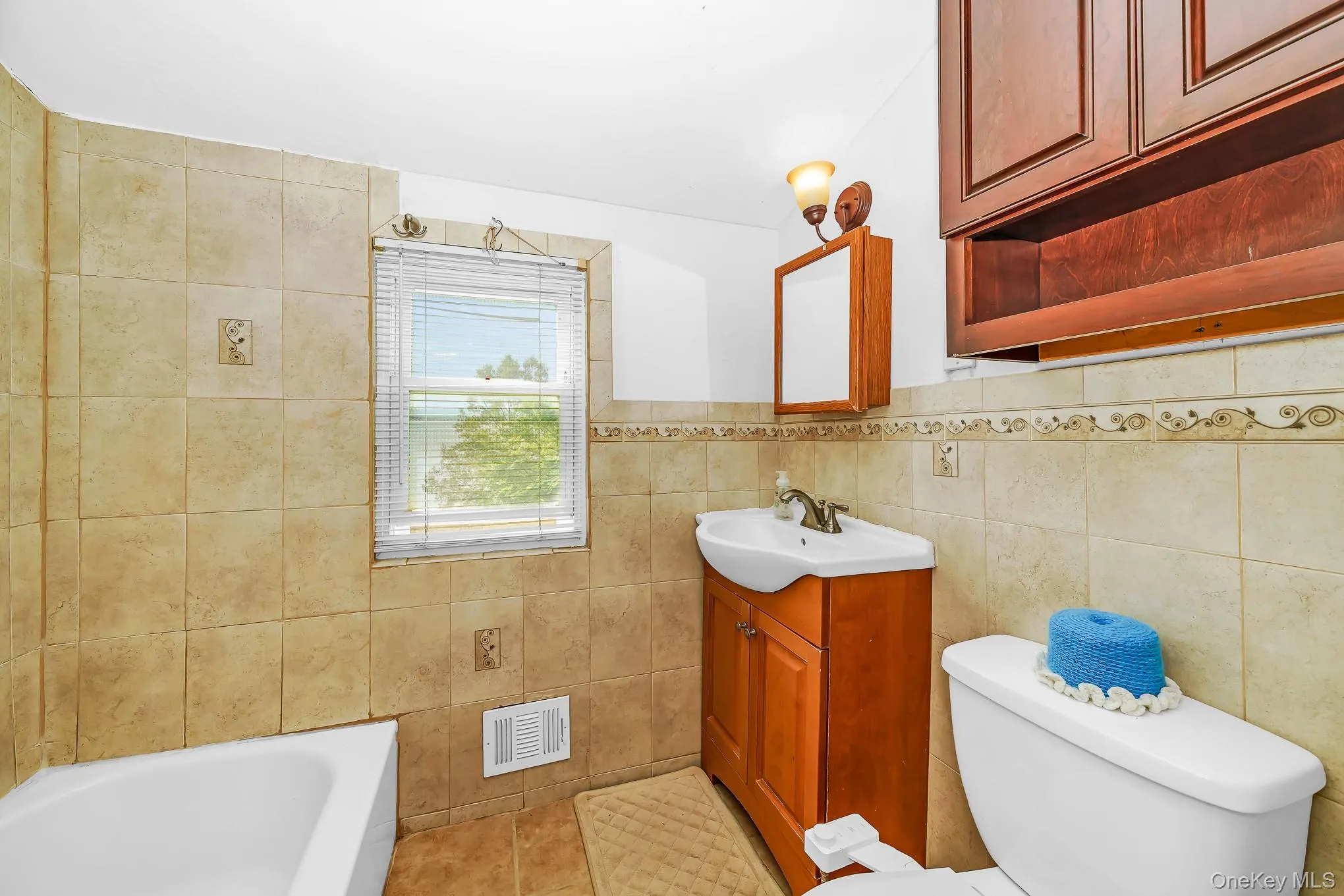 214 Root Avenue, Islip, NY, 4 Bedrooms Bedrooms, 8 Rooms Rooms,2 BathroomsBathrooms,Residential,For Rent,Root,0,1038760 214 Root Avenue, Islip, NY, 4 Bedrooms Bedrooms, 8 Rooms Rooms,2 BathroomsBathrooms,Residential,For Rent,Root,0,1038760