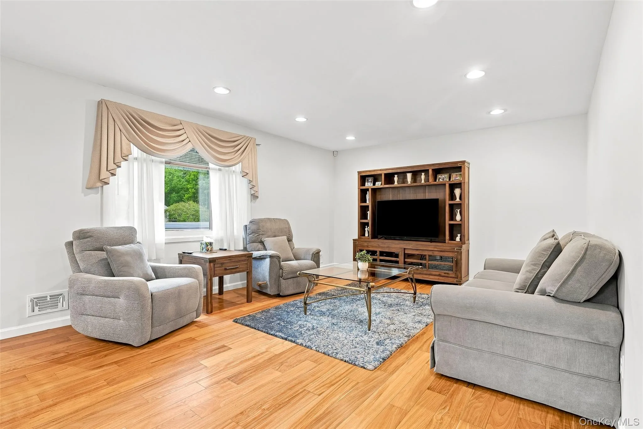 43 Jefferson Oval, Yorktown, NY, 2 Bedrooms Bedrooms, 5 Rooms Rooms,2 BathroomsBathrooms,Residential,For Rent,Jefferson,0,1038761 43 Jefferson Oval, Yorktown, NY, 2 Bedrooms Bedrooms, 5 Rooms Rooms,2 BathroomsBathrooms,Residential,For Rent,Jefferson,0,1038761