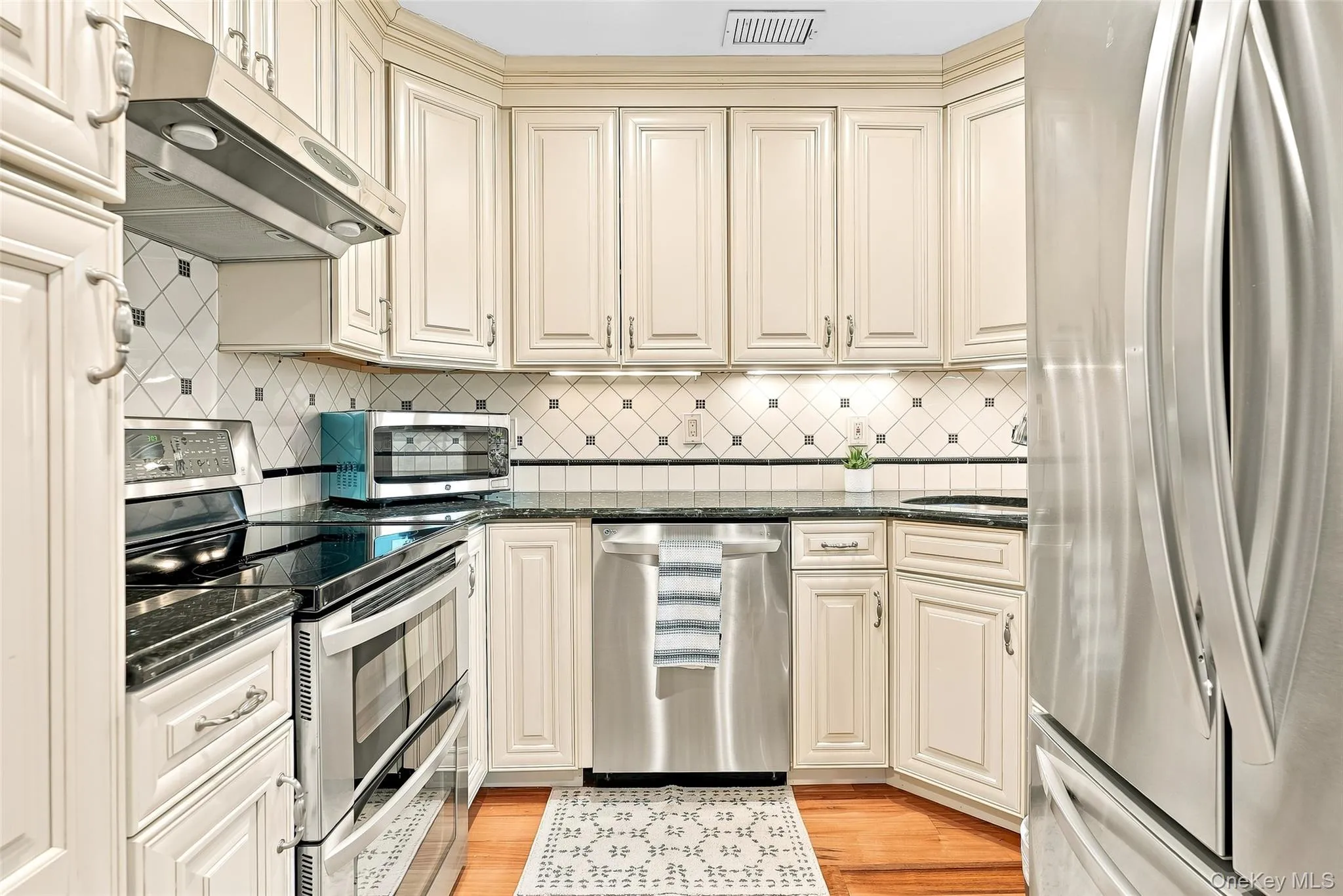 43 Jefferson Oval, Yorktown, NY, 2 Bedrooms Bedrooms, 5 Rooms Rooms,2 BathroomsBathrooms,Residential,For Rent,Jefferson,0,1038761 43 Jefferson Oval, Yorktown, NY, 2 Bedrooms Bedrooms, 5 Rooms Rooms,2 BathroomsBathrooms,Residential,For Rent,Jefferson,0,1038761