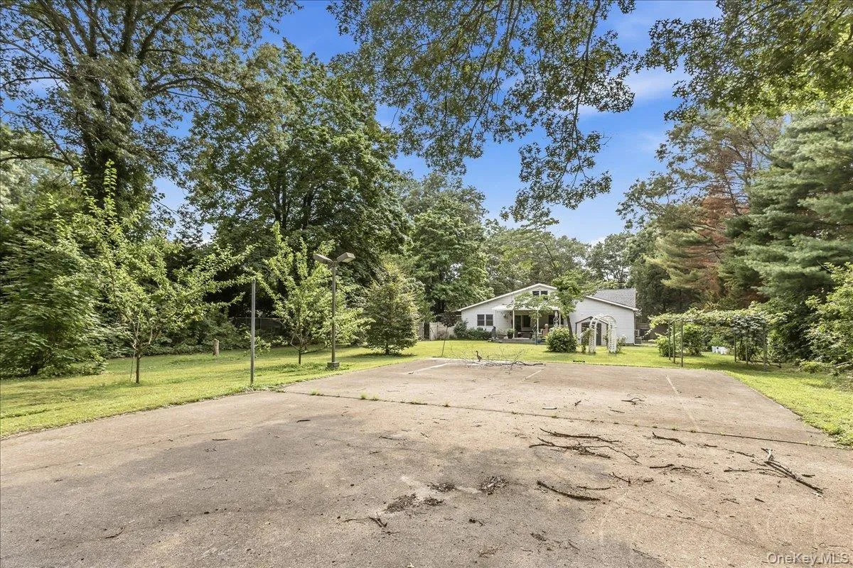 1091 Westminster Avenue, Huntington, NY, 5 Bedrooms Bedrooms, 9 Rooms Rooms,4 BathroomsBathrooms,Residential,For Rent,Westminster,0,1038771 1091 Westminster Avenue, Huntington, NY, 5 Bedrooms Bedrooms, 9 Rooms Rooms,4 BathroomsBathrooms,Residential,For Rent,Westminster,0,1038771