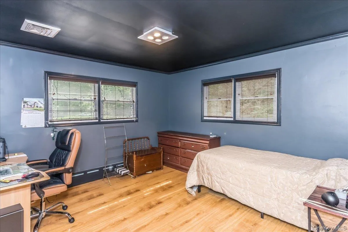 1091 Westminster Avenue, Huntington, NY, 5 Bedrooms Bedrooms, 9 Rooms Rooms,4 BathroomsBathrooms,Residential,For Rent,Westminster,0,1038771 1091 Westminster Avenue, Huntington, NY, 5 Bedrooms Bedrooms, 9 Rooms Rooms,4 BathroomsBathrooms,Residential,For Rent,Westminster,0,1038771