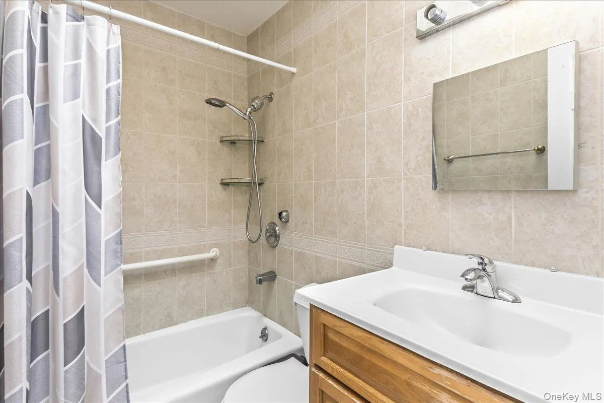 1091 Westminster Avenue, Huntington, NY, 5 Bedrooms Bedrooms, 9 Rooms Rooms,4 BathroomsBathrooms,Residential,For Rent,Westminster,0,1038771 1091 Westminster Avenue, Huntington, NY, 5 Bedrooms Bedrooms, 9 Rooms Rooms,4 BathroomsBathrooms,Residential,For Rent,Westminster,0,1038771