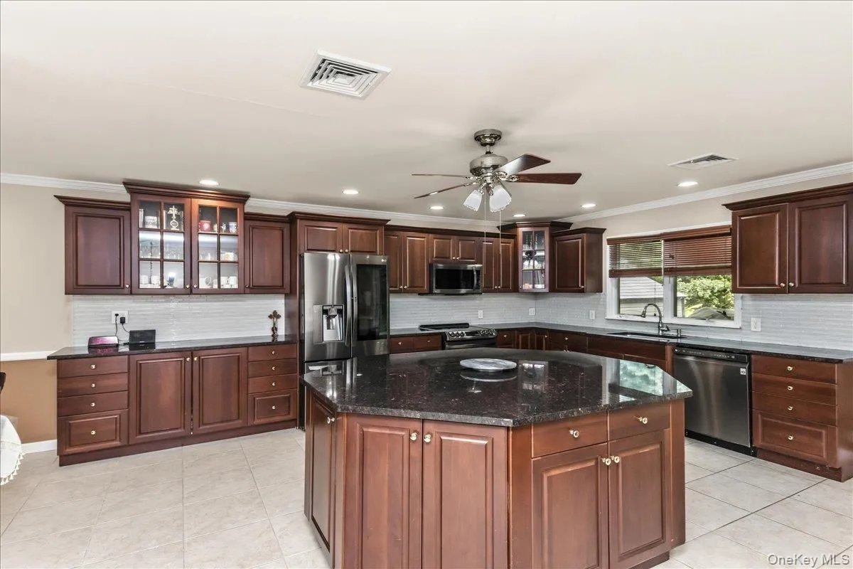 1091 Westminster Avenue, Huntington, NY, 5 Bedrooms Bedrooms, 9 Rooms Rooms,4 BathroomsBathrooms,Residential,For Rent,Westminster,0,1038771 1091 Westminster Avenue, Huntington, NY, 5 Bedrooms Bedrooms, 9 Rooms Rooms,4 BathroomsBathrooms,Residential,For Rent,Westminster,0,1038771