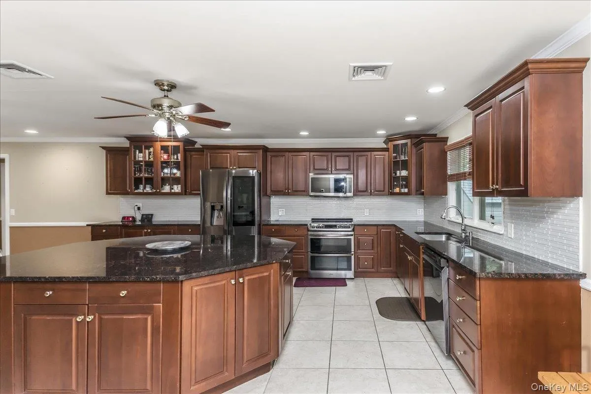 1091 Westminster Avenue, Huntington, NY, 5 Bedrooms Bedrooms, 9 Rooms Rooms,4 BathroomsBathrooms,Residential,For Rent,Westminster,0,1038771 1091 Westminster Avenue, Huntington, NY, 5 Bedrooms Bedrooms, 9 Rooms Rooms,4 BathroomsBathrooms,Residential,For Rent,Westminster,0,1038771