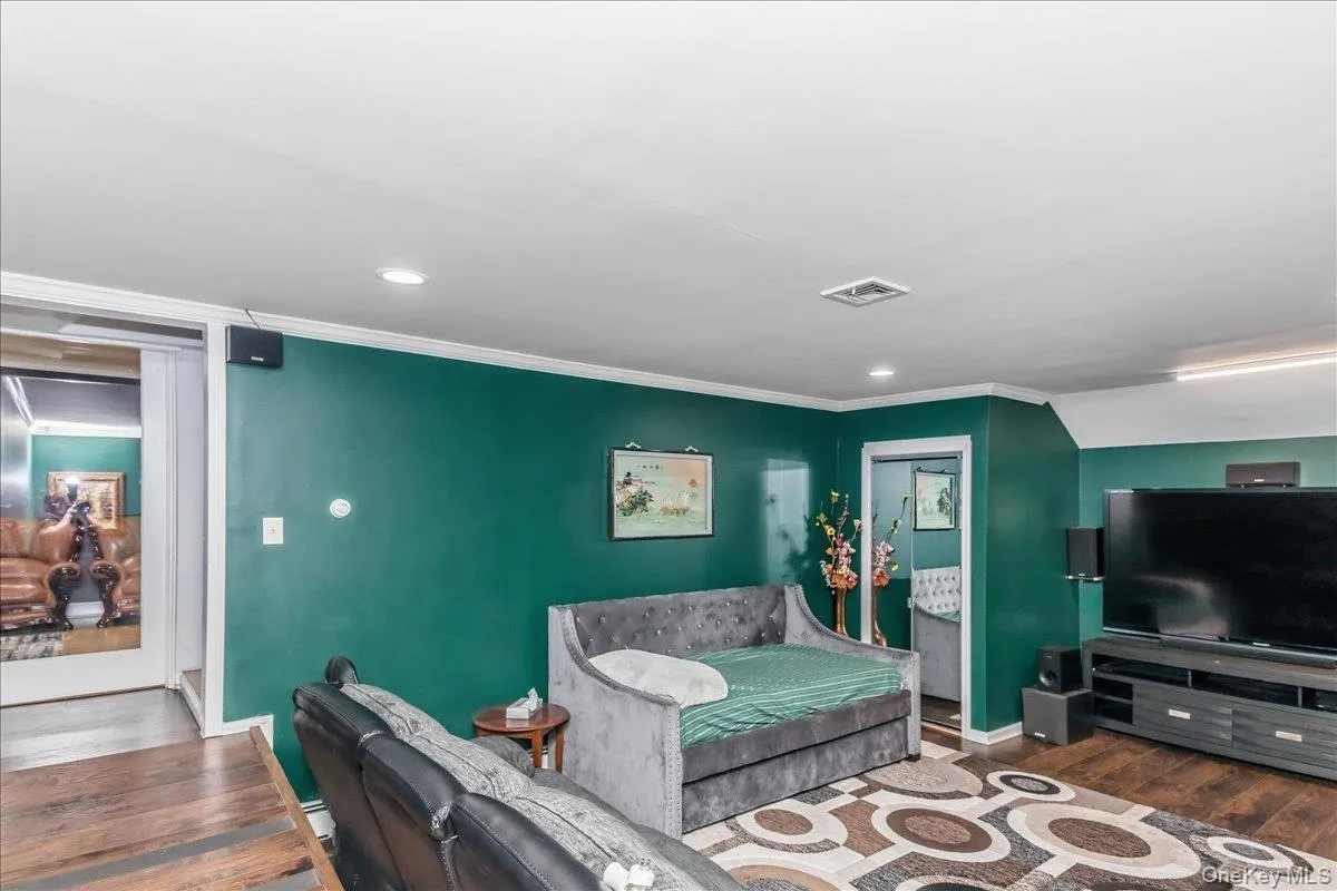 1091 Westminster Avenue, Huntington, NY, 5 Bedrooms Bedrooms, 9 Rooms Rooms,4 BathroomsBathrooms,Residential,For Rent,Westminster,0,1038771 1091 Westminster Avenue, Huntington, NY, 5 Bedrooms Bedrooms, 9 Rooms Rooms,4 BathroomsBathrooms,Residential,For Rent,Westminster,0,1038771