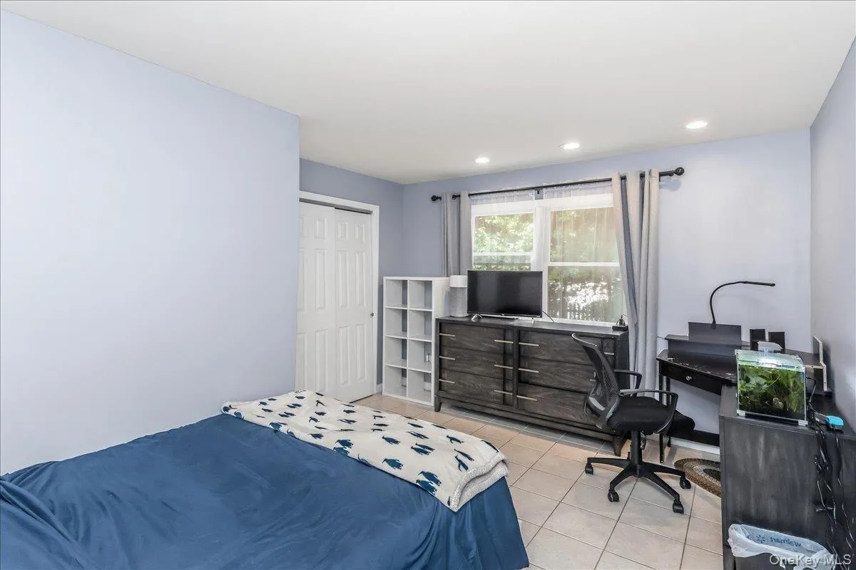 1091 Westminster Avenue, Huntington, NY, 5 Bedrooms Bedrooms, 9 Rooms Rooms,4 BathroomsBathrooms,Residential,For Rent,Westminster,0,1038771 1091 Westminster Avenue, Huntington, NY, 5 Bedrooms Bedrooms, 9 Rooms Rooms,4 BathroomsBathrooms,Residential,For Rent,Westminster,0,1038771