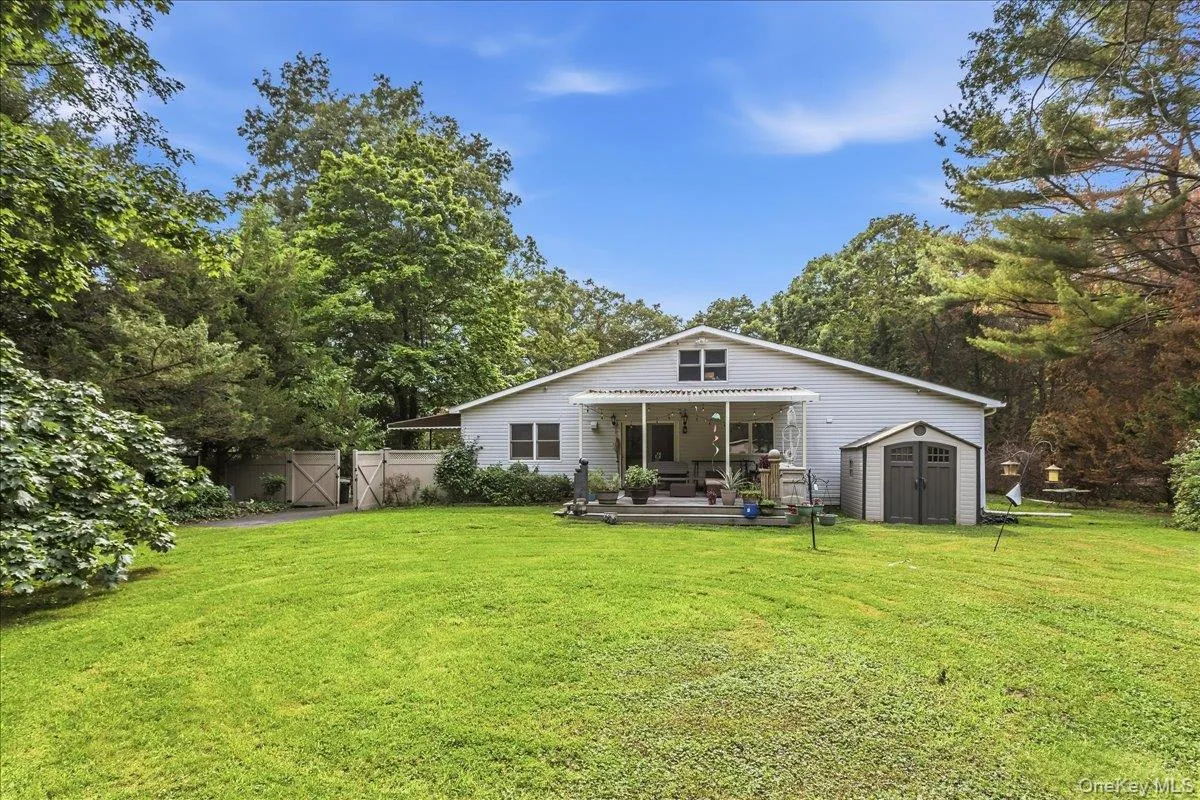 1091 Westminster Avenue, Huntington, NY, 5 Bedrooms Bedrooms, 9 Rooms Rooms,4 BathroomsBathrooms,Residential,For Rent,Westminster,0,1038771 1091 Westminster Avenue, Huntington, NY, 5 Bedrooms Bedrooms, 9 Rooms Rooms,4 BathroomsBathrooms,Residential,For Rent,Westminster,0,1038771