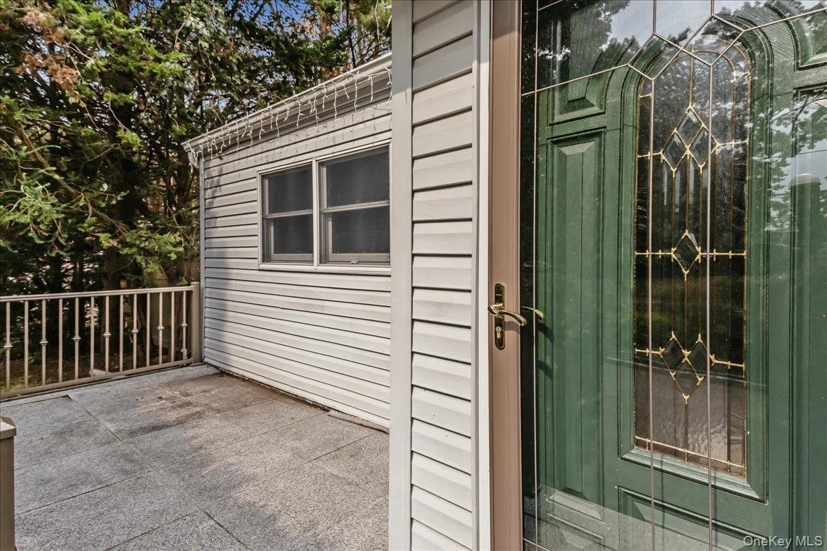 1091 Westminster Avenue, Huntington, NY, 5 Bedrooms Bedrooms, 9 Rooms Rooms,4 BathroomsBathrooms,Residential,For Rent,Westminster,0,1038771 1091 Westminster Avenue, Huntington, NY, 5 Bedrooms Bedrooms, 9 Rooms Rooms,4 BathroomsBathrooms,Residential,For Rent,Westminster,0,1038771