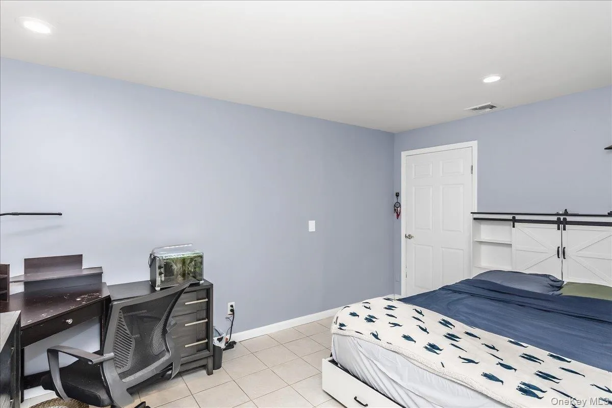 1091 Westminster Avenue, Huntington, NY, 5 Bedrooms Bedrooms, 9 Rooms Rooms,4 BathroomsBathrooms,Residential,For Rent,Westminster,0,1038771 1091 Westminster Avenue, Huntington, NY, 5 Bedrooms Bedrooms, 9 Rooms Rooms,4 BathroomsBathrooms,Residential,For Rent,Westminster,0,1038771