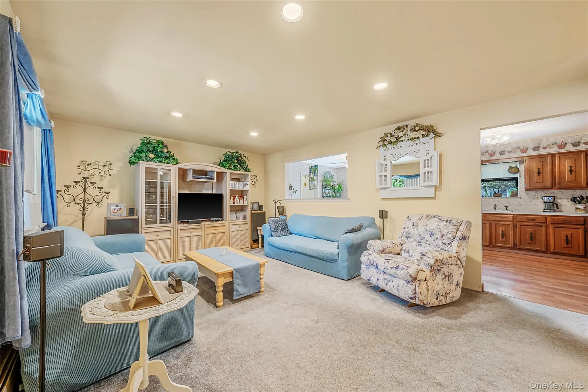 32 Rutland Road, Brookhaven, NY, 3 Bedrooms Bedrooms, 5 Rooms Rooms,1 BathroomBathrooms,Residential,For Rent,Rutland,0,1038776 32 Rutland Road, Brookhaven, NY, 3 Bedrooms Bedrooms, 5 Rooms Rooms,1 BathroomBathrooms,Residential,For Rent,Rutland,0,1038776
