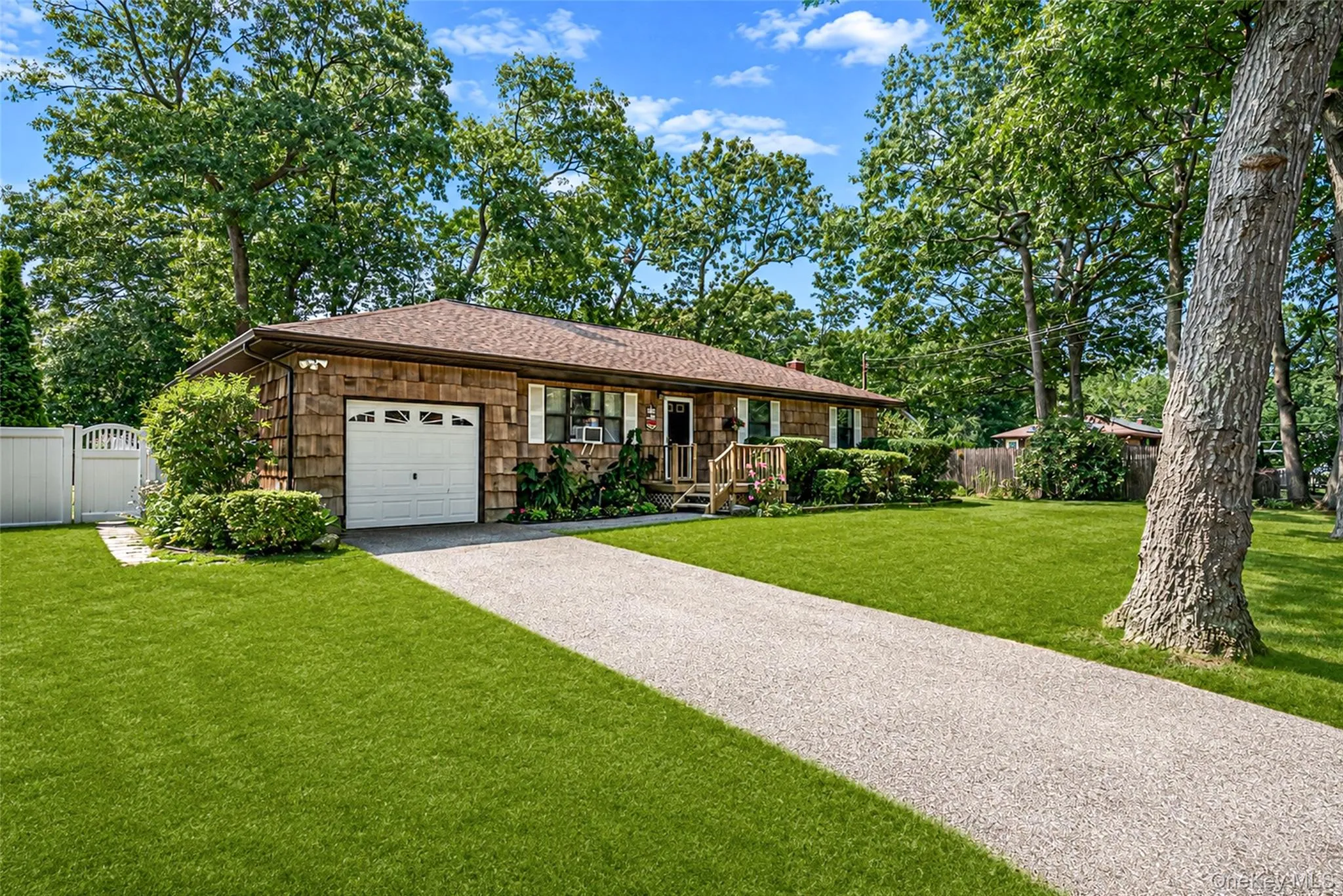 32 Rutland Road, Brookhaven, NY, 3 Bedrooms Bedrooms, 5 Rooms Rooms,1 BathroomBathrooms,Residential,For Rent,Rutland,0,1038776 32 Rutland Road, Brookhaven, NY, 3 Bedrooms Bedrooms, 5 Rooms Rooms,1 BathroomBathrooms,Residential,For Rent,Rutland,0,1038776
