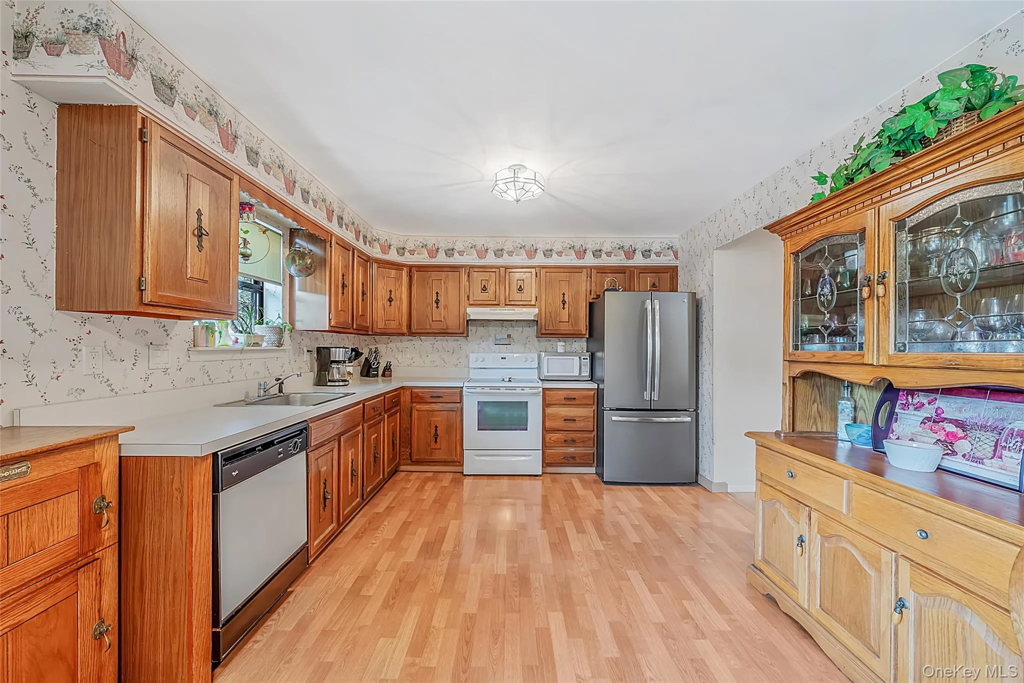 32 Rutland Road, Brookhaven, NY, 3 Bedrooms Bedrooms, 5 Rooms Rooms,1 BathroomBathrooms,Residential,For Rent,Rutland,0,1038776 32 Rutland Road, Brookhaven, NY, 3 Bedrooms Bedrooms, 5 Rooms Rooms,1 BathroomBathrooms,Residential,For Rent,Rutland,0,1038776