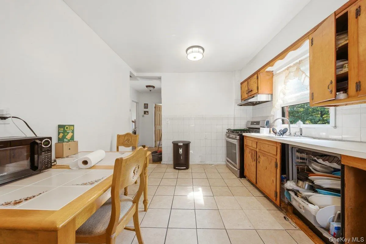 290 First Street, Yonkers, NY, 2 Bedrooms Bedrooms, 5 Rooms Rooms,2 BathroomsBathrooms,Residential,For Rent,First,0,1038781 290 First Street, Yonkers, NY, 2 Bedrooms Bedrooms, 5 Rooms Rooms,2 BathroomsBathrooms,Residential,For Rent,First,0,1038781