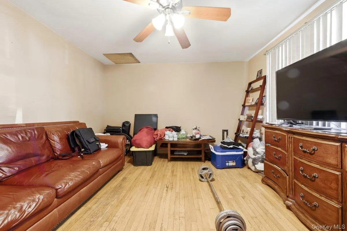 290 First Street, Yonkers, NY, 2 Bedrooms Bedrooms, 5 Rooms Rooms,2 BathroomsBathrooms,Residential,For Rent,First,0,1038781 290 First Street, Yonkers, NY, 2 Bedrooms Bedrooms, 5 Rooms Rooms,2 BathroomsBathrooms,Residential,For Rent,First,0,1038781