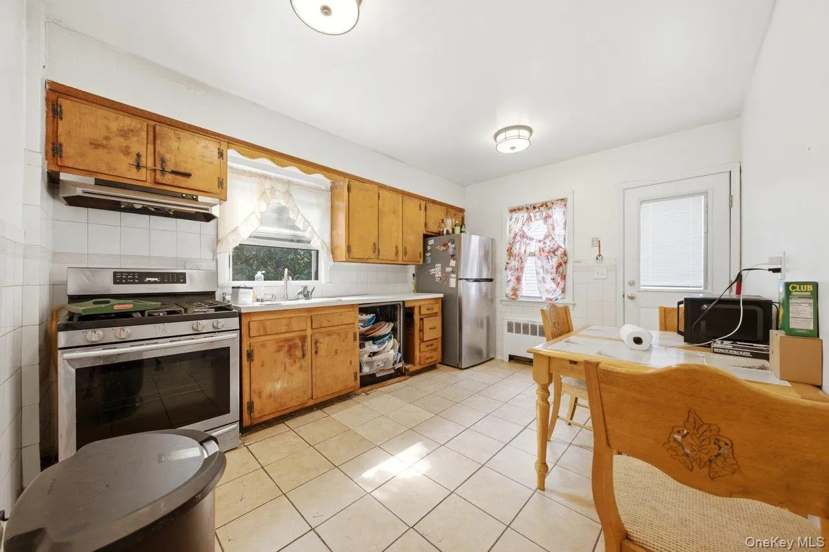 290 First Street, Yonkers, NY, 2 Bedrooms Bedrooms, 5 Rooms Rooms,2 BathroomsBathrooms,Residential,For Rent,First,0,1038781 290 First Street, Yonkers, NY, 2 Bedrooms Bedrooms, 5 Rooms Rooms,2 BathroomsBathrooms,Residential,For Rent,First,0,1038781