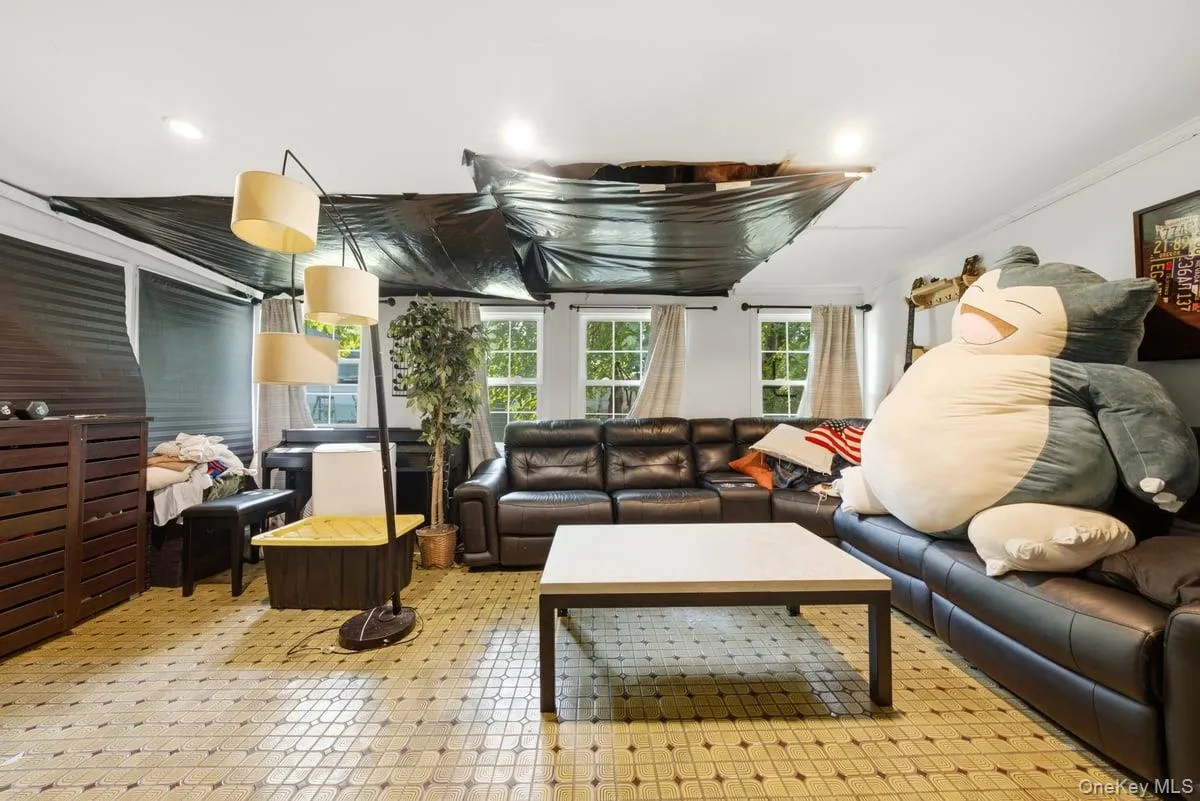 290 First Street, Yonkers, NY, 2 Bedrooms Bedrooms, 5 Rooms Rooms,2 BathroomsBathrooms,Residential,For Rent,First,0,1038781 290 First Street, Yonkers, NY, 2 Bedrooms Bedrooms, 5 Rooms Rooms,2 BathroomsBathrooms,Residential,For Rent,First,0,1038781