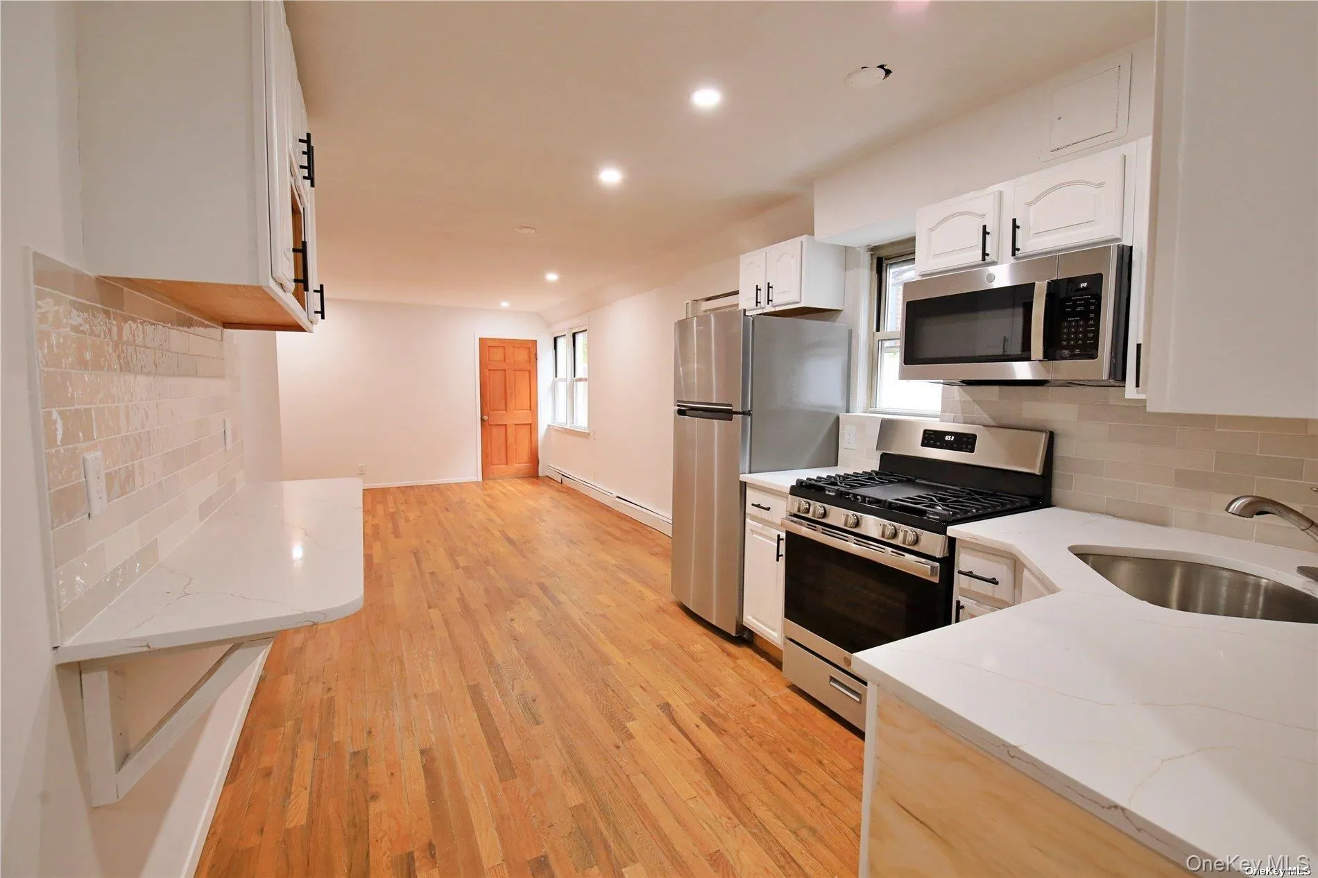 750 Broadway, Long Beach, NY, 2 Bedrooms Bedrooms, 4 Rooms Rooms,1 BathroomBathrooms,Residential Lease,For Rent,Broadway,0,1038802 750 Broadway, Long Beach, NY, 2 Bedrooms Bedrooms, 4 Rooms Rooms,1 BathroomBathrooms,Residential Lease,For Rent,Broadway,0,1038802