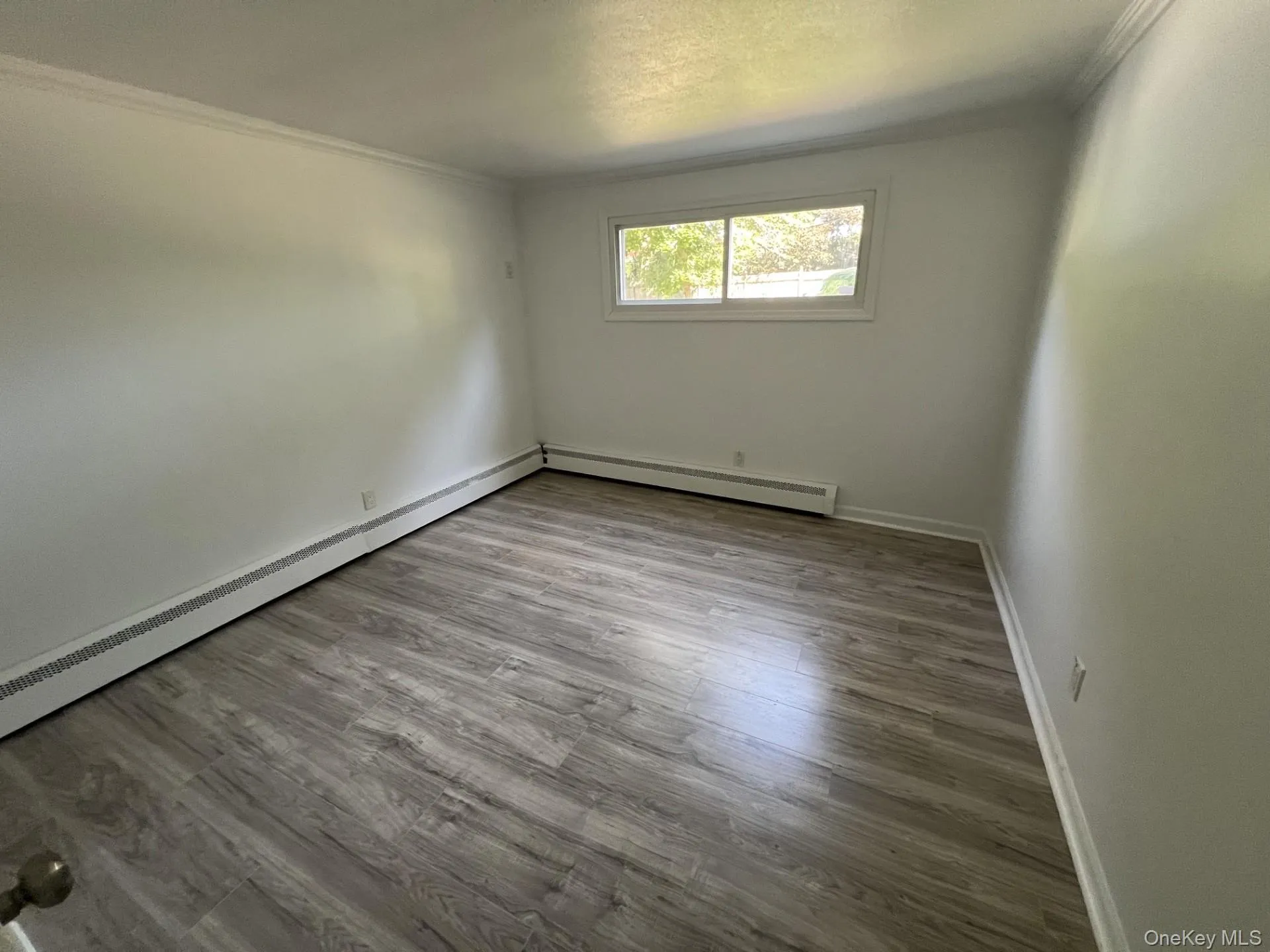 166A Frost Pond, Oyster Bay, NY, 1 Bedroom Bedrooms, 3 Rooms Rooms,1 BathroomBathrooms,Residential Lease,For Rent,Frost Pond,0,1038806 166A Frost Pond, Oyster Bay, NY, 1 Bedroom Bedrooms, 3 Rooms Rooms,1 BathroomBathrooms,Residential Lease,For Rent,Frost Pond,0,1038806