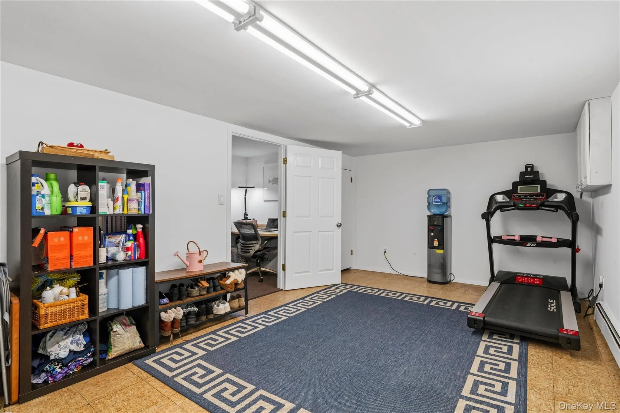 Oversized 11x21 Laundry room with potential to be split to add a 5th bedroom. Oversized 11x21 Laundry room with potential to be split to add a 5th bedroom.