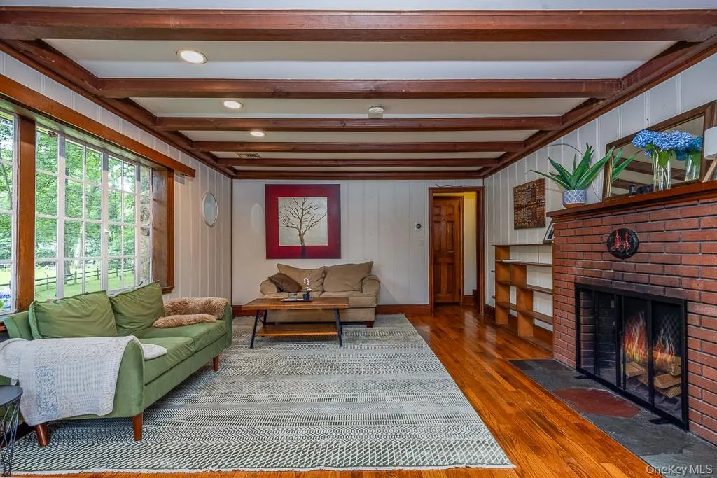 75 Van Houten Fields, Clarkstown, NY, 4 Bedrooms Bedrooms, 8 Rooms Rooms,2 BathroomsBathrooms,Residential Lease,For Rent,Van Houten,0,1038809 75 Van Houten Fields, Clarkstown, NY, 4 Bedrooms Bedrooms, 8 Rooms Rooms,2 BathroomsBathrooms,Residential Lease,For Rent,Van Houten,0,1038809
