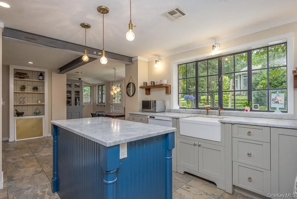75 Van Houten Fields, Clarkstown, NY, 4 Bedrooms Bedrooms, 8 Rooms Rooms,2 BathroomsBathrooms,Residential Lease,For Rent,Van Houten,0,1038809 75 Van Houten Fields, Clarkstown, NY, 4 Bedrooms Bedrooms, 8 Rooms Rooms,2 BathroomsBathrooms,Residential Lease,For Rent,Van Houten,0,1038809