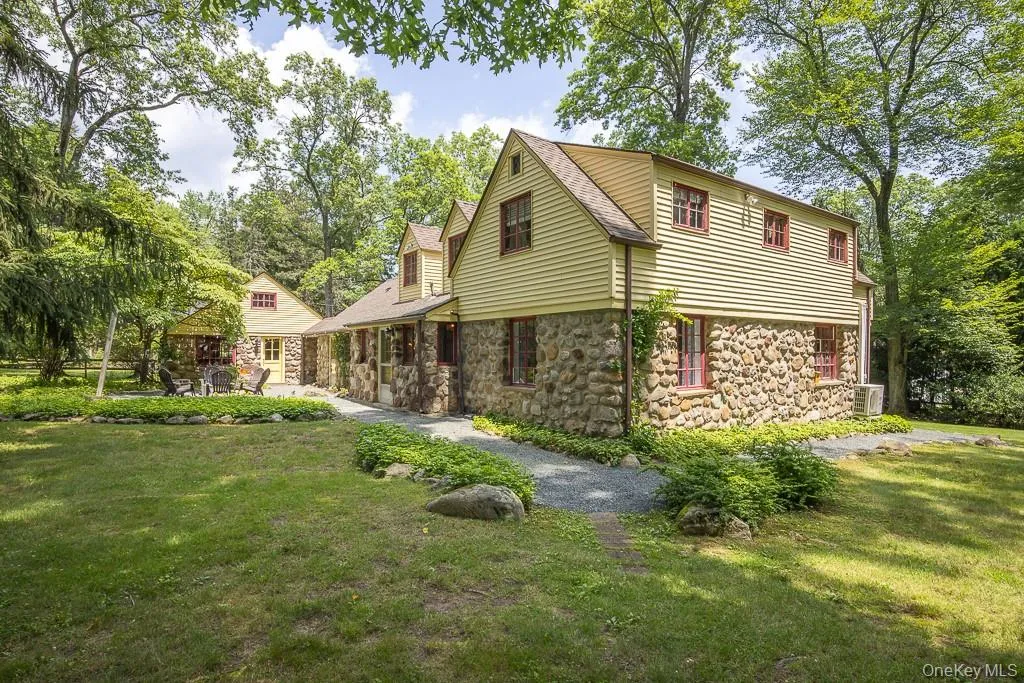 75 Van Houten Fields, Clarkstown, NY, 4 Bedrooms Bedrooms, 8 Rooms Rooms,2 BathroomsBathrooms,Residential Lease,For Rent,Van Houten,0,1038809 75 Van Houten Fields, Clarkstown, NY, 4 Bedrooms Bedrooms, 8 Rooms Rooms,2 BathroomsBathrooms,Residential Lease,For Rent,Van Houten,0,1038809