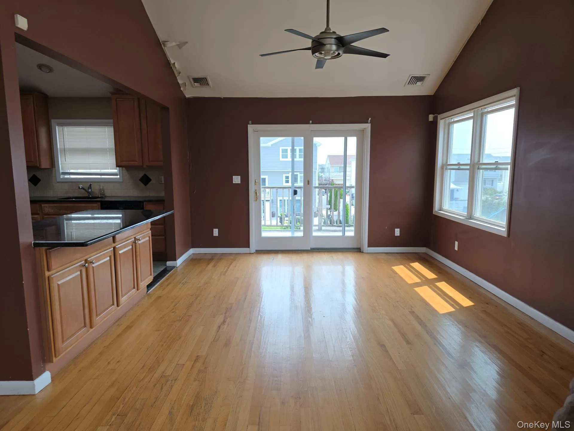 2871 Shore Road, Hempstead, NY, 6 Bedrooms Bedrooms, 11 Rooms Rooms,3 BathroomsBathrooms,Residential,For Rent,Shore,0,1038810 2871 Shore Road, Hempstead, NY, 6 Bedrooms Bedrooms, 11 Rooms Rooms,3 BathroomsBathrooms,Residential,For Rent,Shore,0,1038810