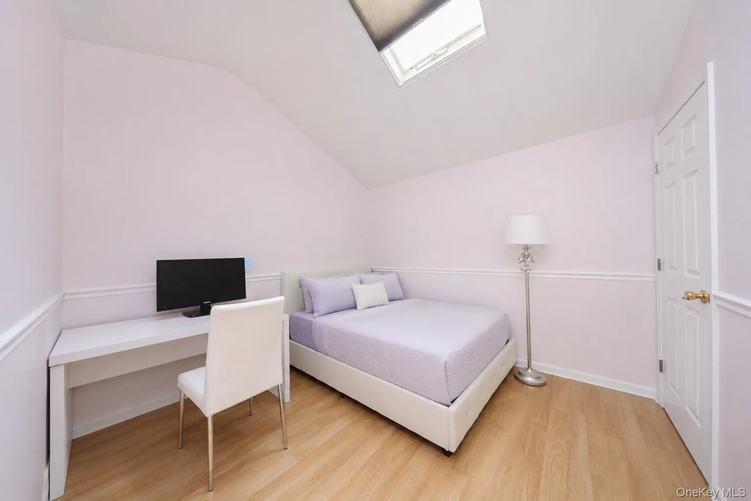 493 Medina Street, New York, NY, 3 Bedrooms Bedrooms, 9 Rooms Rooms,1 BathroomBathrooms,Residential,For Rent,Medina,0,1038812 493 Medina Street, New York, NY, 3 Bedrooms Bedrooms, 9 Rooms Rooms,1 BathroomBathrooms,Residential,For Rent,Medina,0,1038812