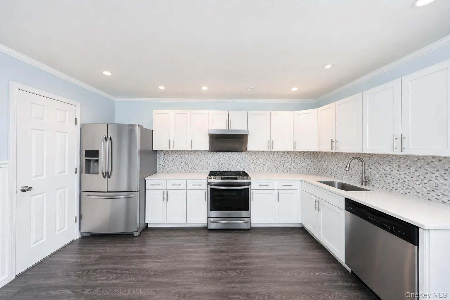 493 Medina Street, New York, NY, 3 Bedrooms Bedrooms, 9 Rooms Rooms,1 BathroomBathrooms,Residential,For Rent,Medina,0,1038812 493 Medina Street, New York, NY, 3 Bedrooms Bedrooms, 9 Rooms Rooms,1 BathroomBathrooms,Residential,For Rent,Medina,0,1038812