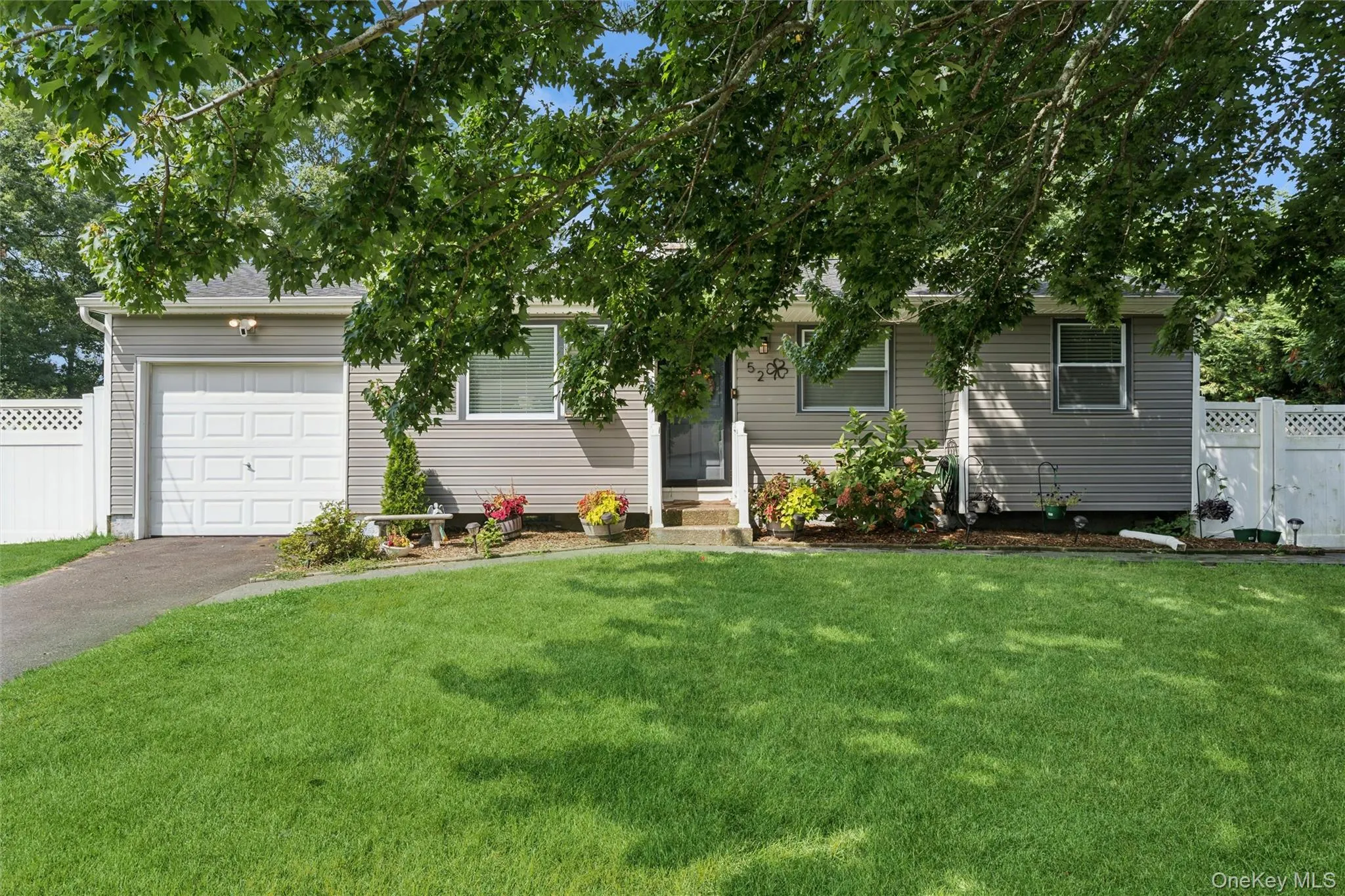 52 Larry Road, Brookhaven, NY, 3 Bedrooms Bedrooms, 5 Rooms Rooms,1 BathroomBathrooms,Residential,For Rent,Larry,0,1038816 52 Larry Road, Brookhaven, NY, 3 Bedrooms Bedrooms, 5 Rooms Rooms,1 BathroomBathrooms,Residential,For Rent,Larry,0,1038816