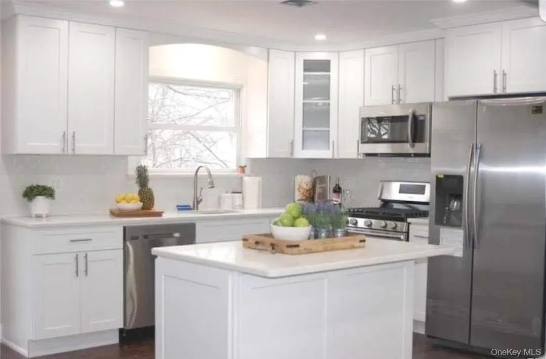 119 Spray, Oyster Bay, NY, 3 Bedrooms Bedrooms, 7 Rooms Rooms,1 BathroomBathrooms,Residential Lease,For Rent,Spray,0,1038818 119 Spray, Oyster Bay, NY, 3 Bedrooms Bedrooms, 7 Rooms Rooms,1 BathroomBathrooms,Residential Lease,For Rent,Spray,0,1038818