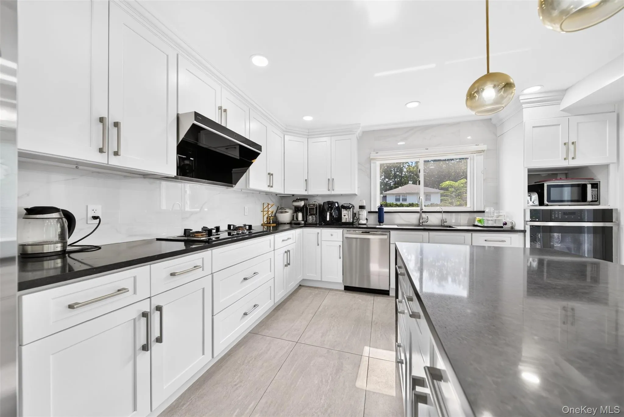 2 Foxhurst Court, North Hempstead, NY, 4 Bedrooms Bedrooms, 10 Rooms Rooms,2 BathroomsBathrooms,Residential,For Rent,Foxhurst,0,1038820 2 Foxhurst Court, North Hempstead, NY, 4 Bedrooms Bedrooms, 10 Rooms Rooms,2 BathroomsBathrooms,Residential,For Rent,Foxhurst,0,1038820